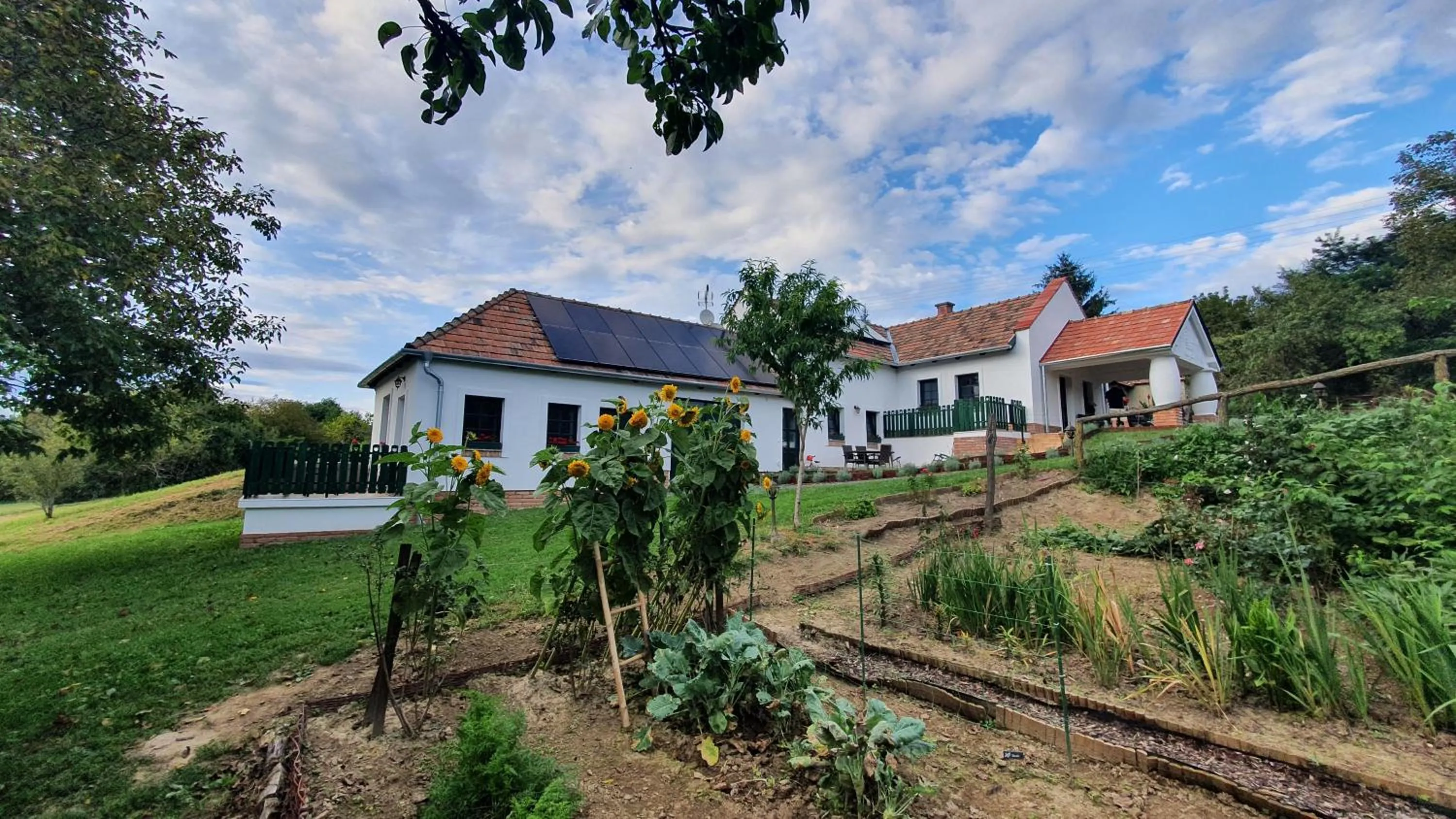 Property building in Pálos Resort