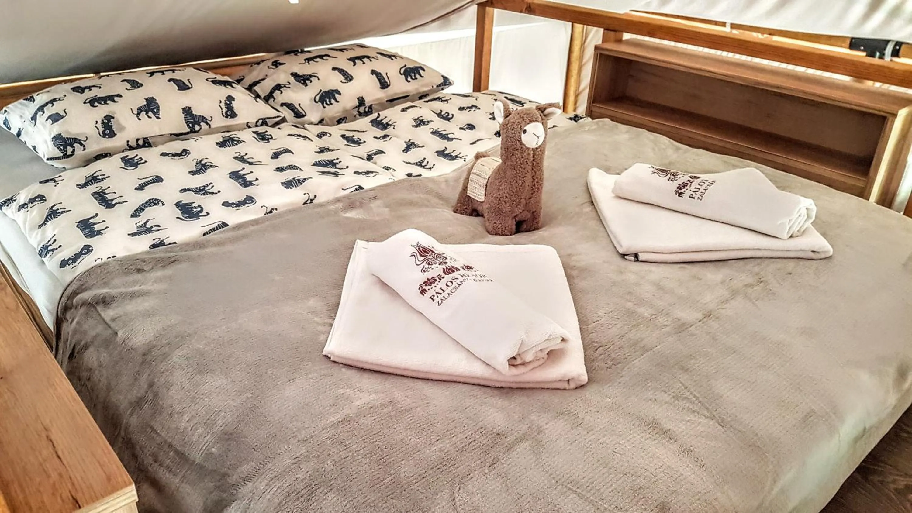 Bed in Pálos Resort