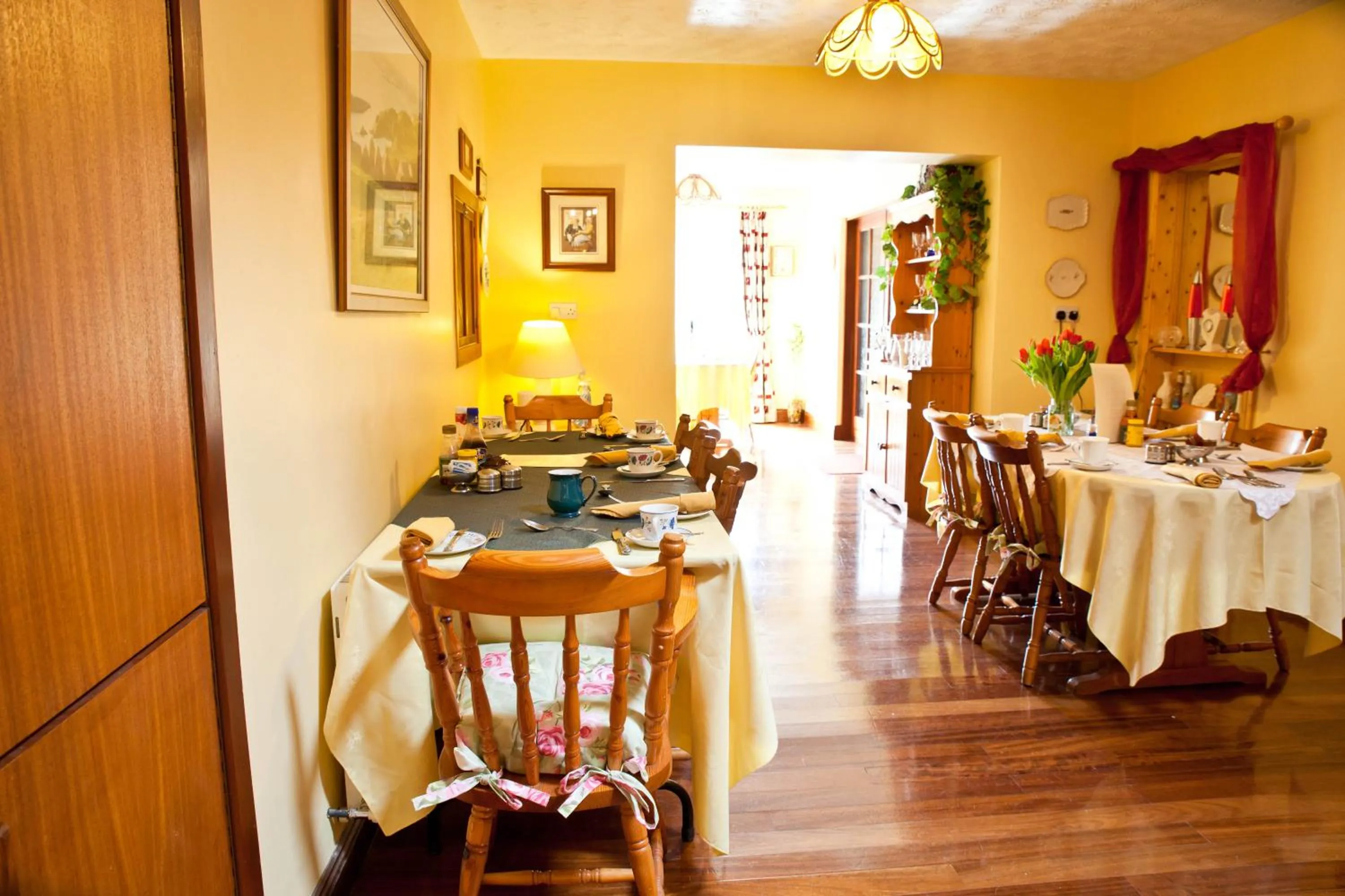 Restaurant/places to eat in The Gap Lodge B&B