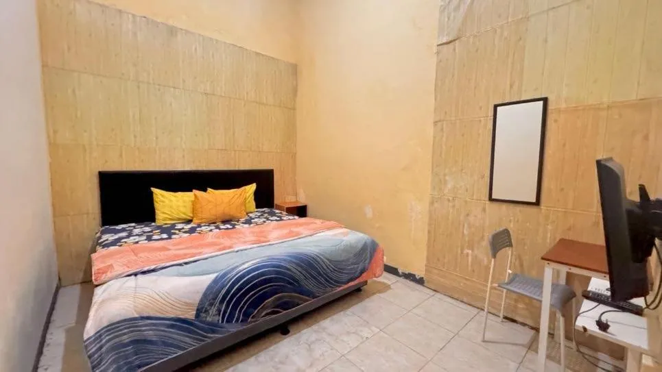Bed in Surabaya Homey near ITS Syariah