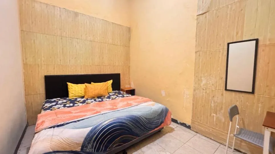 Bed in Surabaya Homey near ITS Syariah