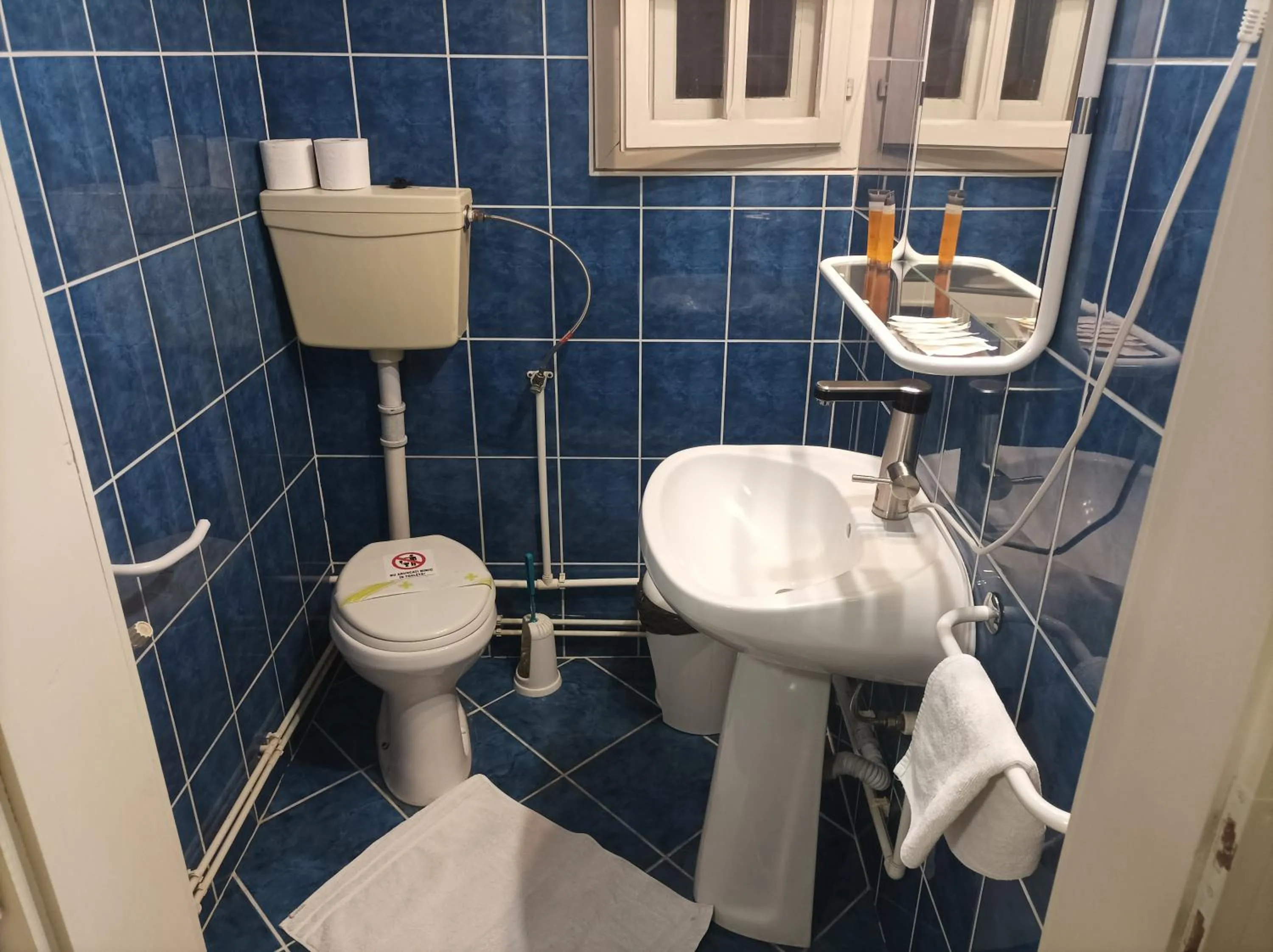 Bathroom in Zoltán & Erika Panzió Parajd