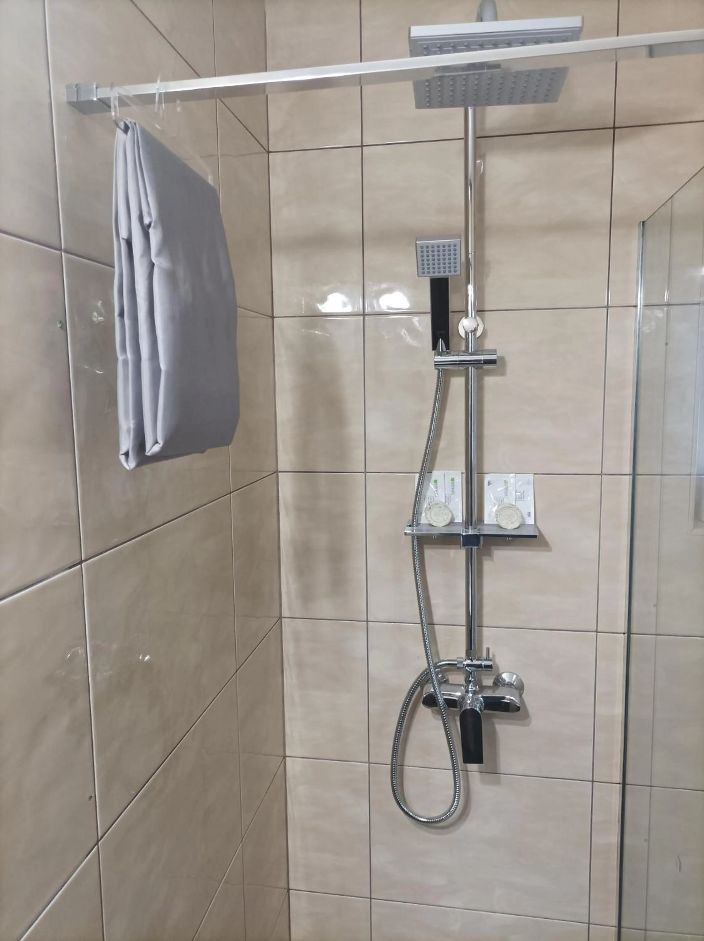 Shower in Zoltán & Erika Panzió Parajd