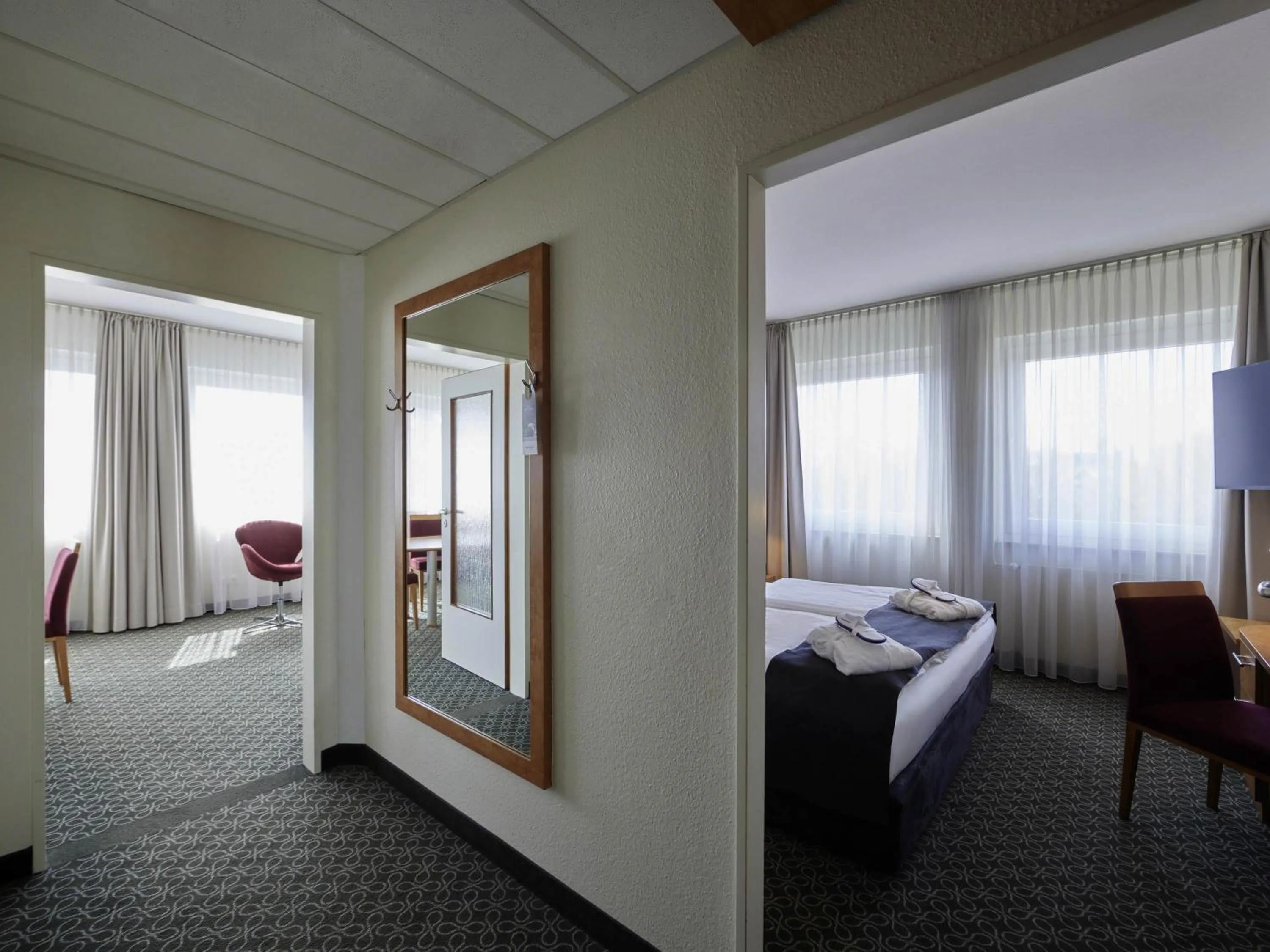 Bedroom, Bed in Mercure Hotel Severinshof Köln City