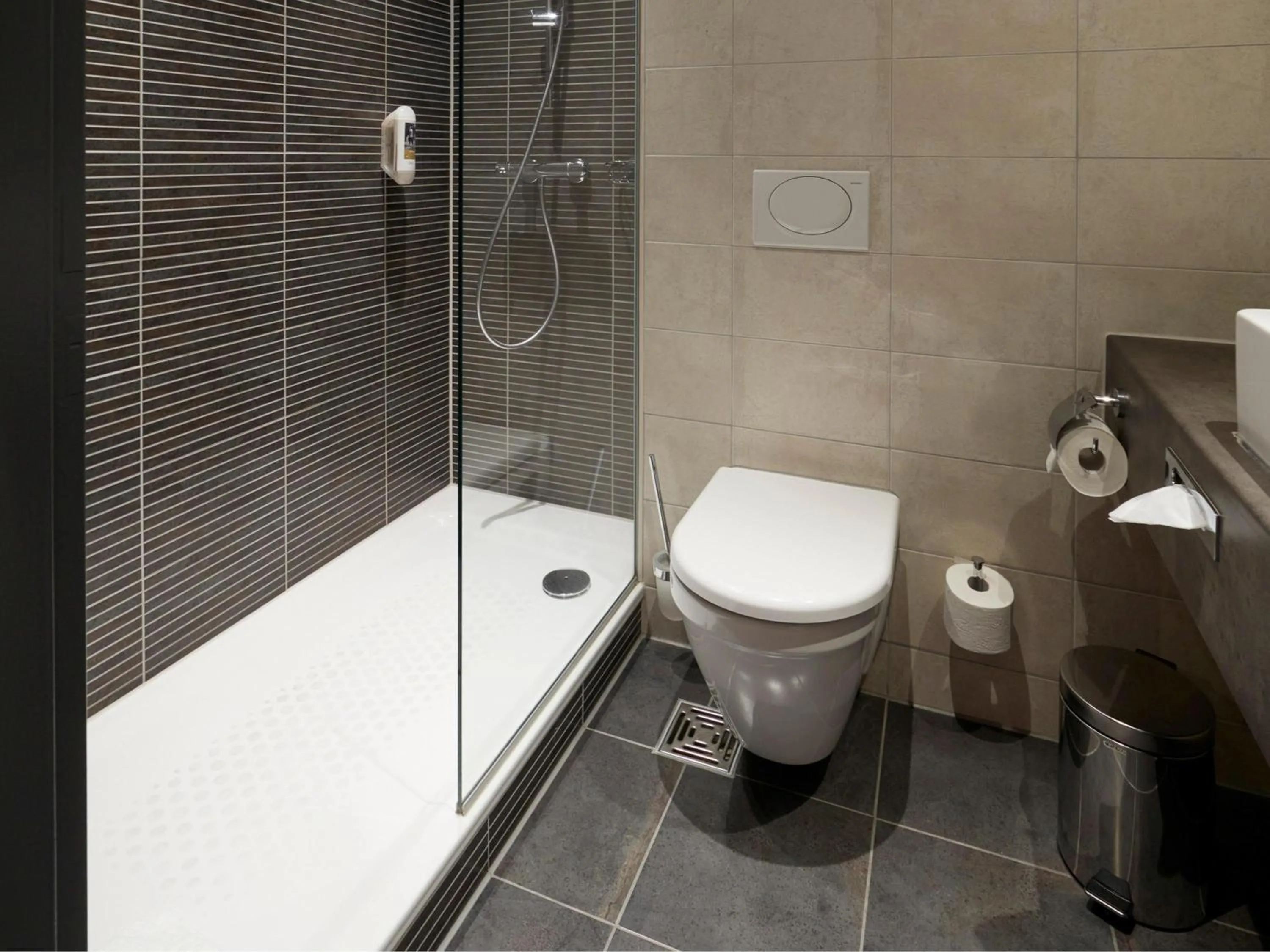 Bedroom in Mercure Hotel Severinshof Köln City