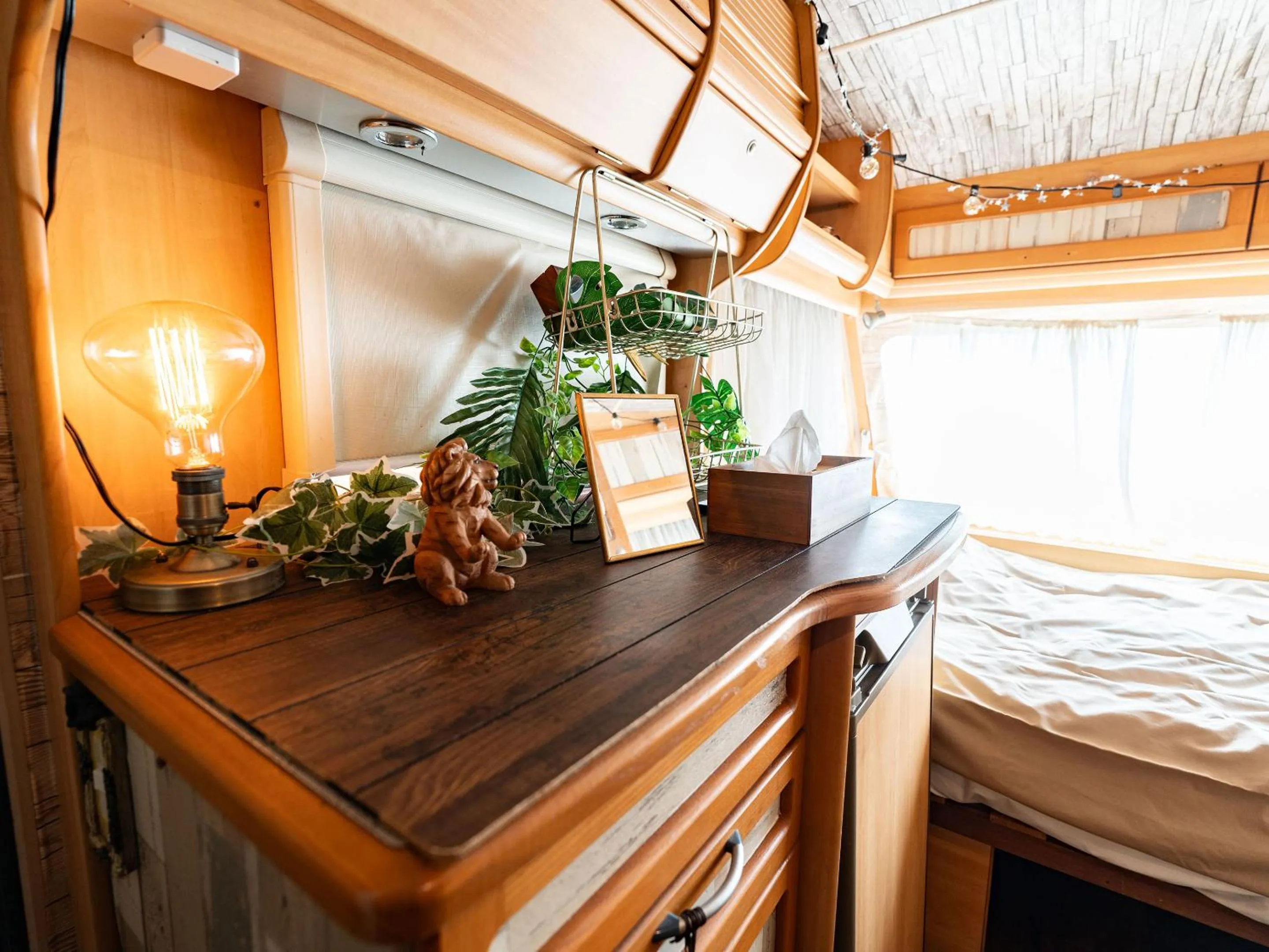 Photo of the whole room, Bed in Calm Lanai Harbor
