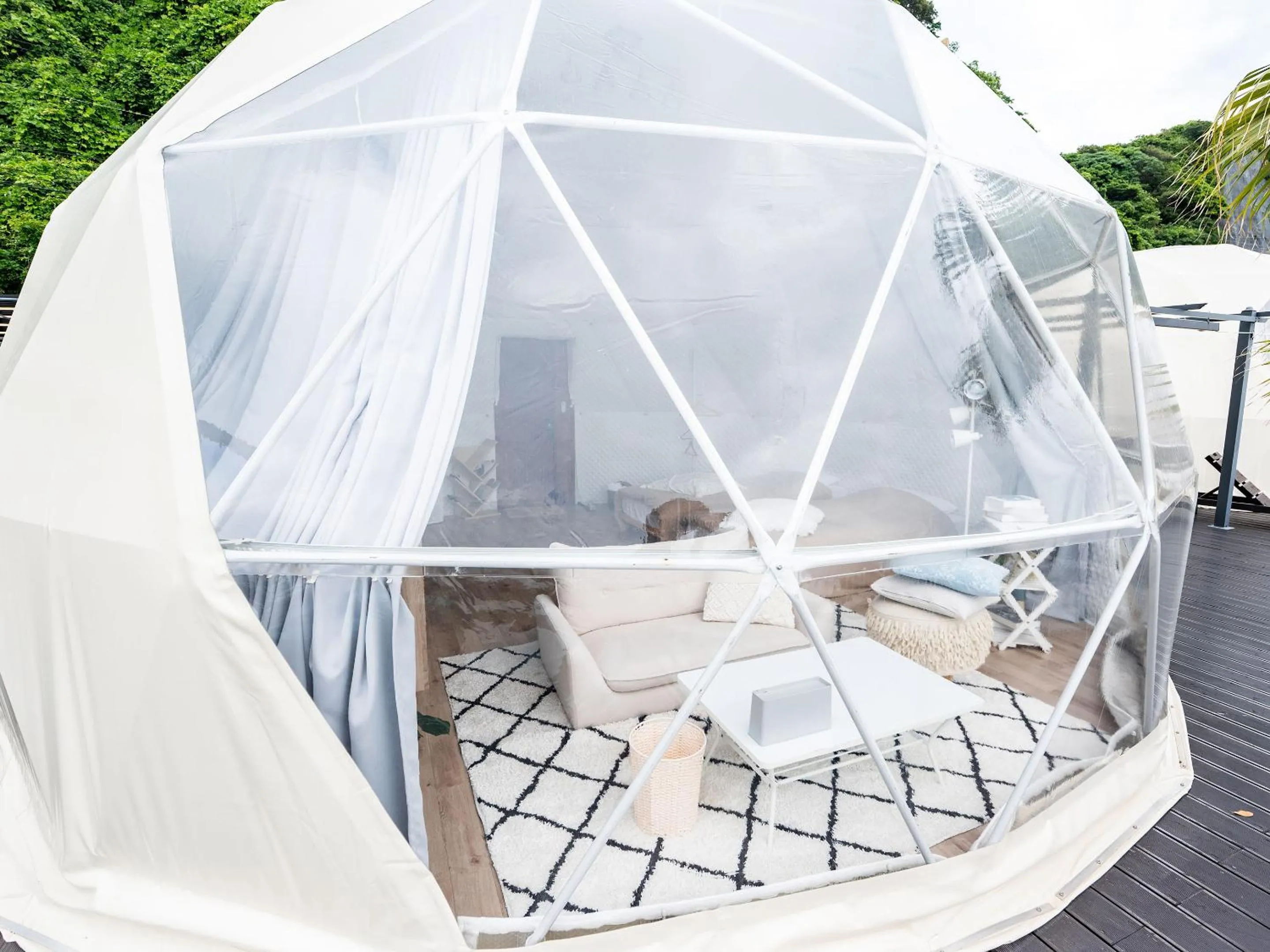 Property building in Calm Lanai Harbor