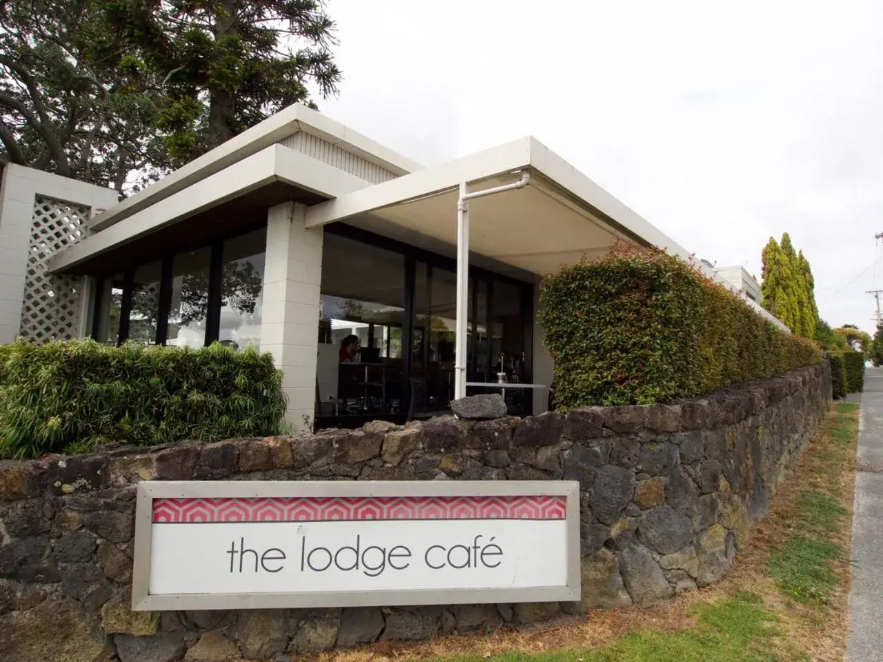 Restaurant/places to eat, Property Logo/Sign in Mt Albert Motor Lodge