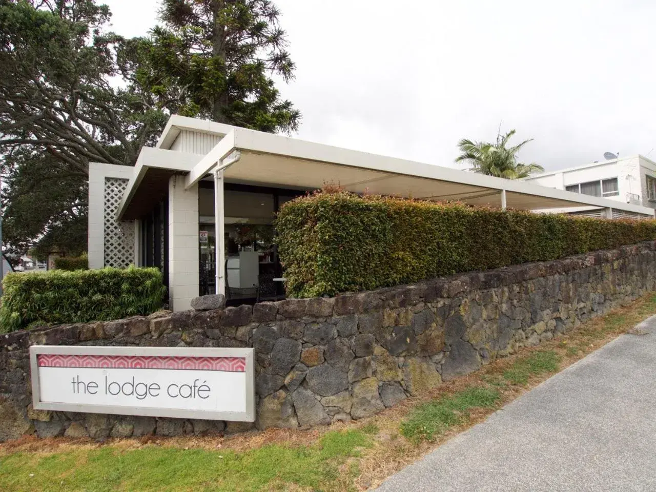 Restaurant/places to eat, Property Building in Mt Albert Motor Lodge