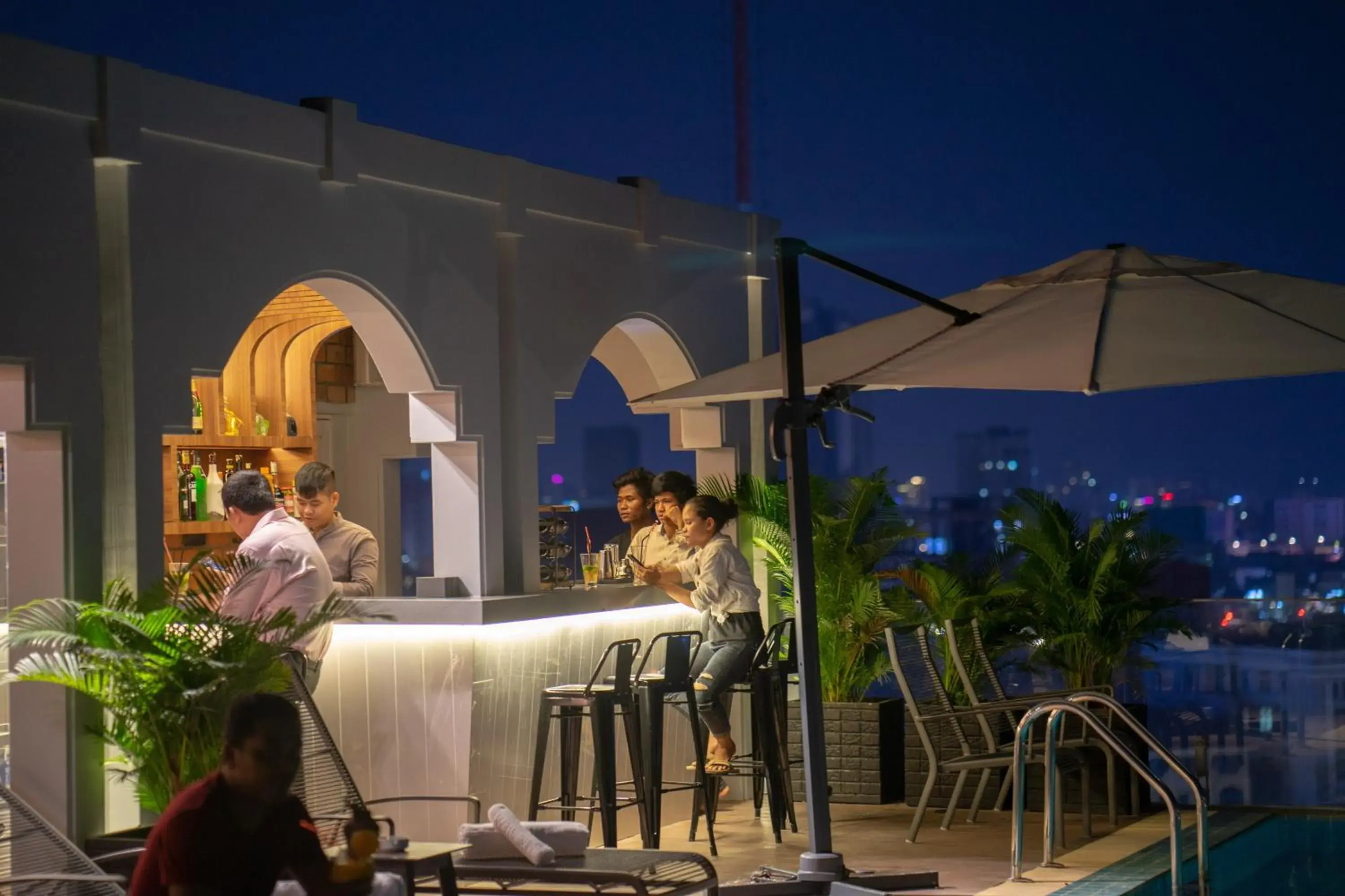 Lounge or bar in TK VIEW HOTEL & APARTMENT Lounge or bar in TK VIEW HOTEL & APARTMENT