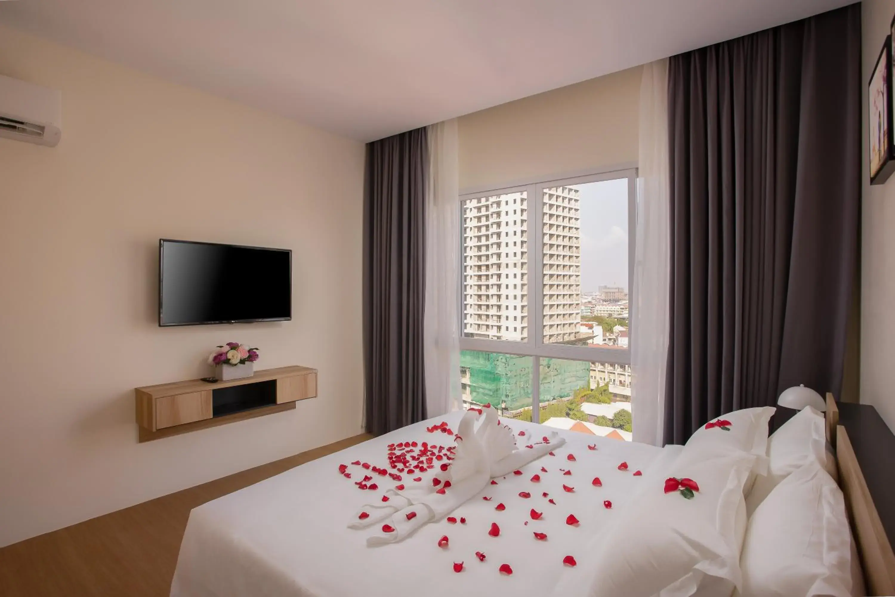 Bedroom, Bed in TK VIEW HOTEL & APARTMENT Bedroom, Bed in TK VIEW HOTEL & APARTMENT