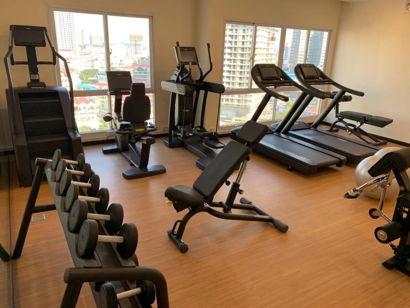 Fitness centre/facilities in TK VIEW HOTEL & APARTMENT