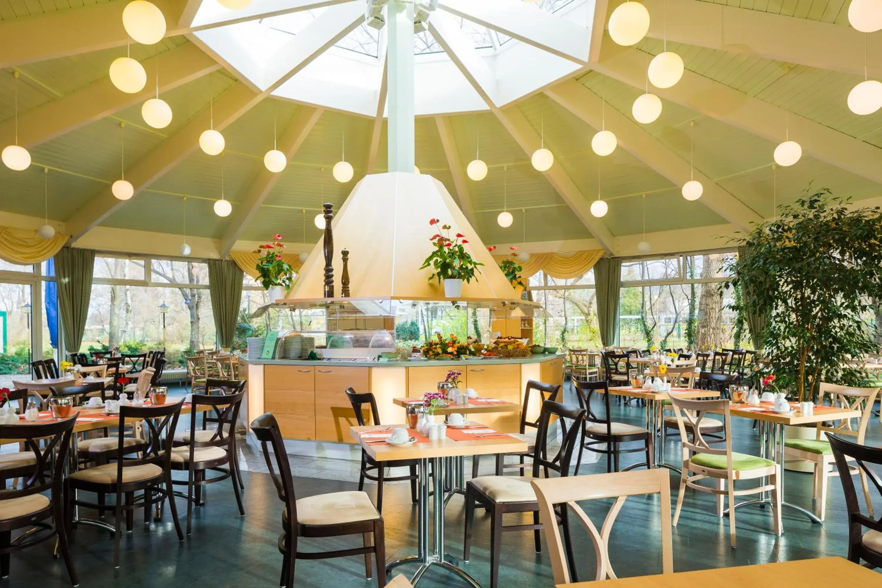 Restaurant/places to eat in Hotel Am Terrassenufer Restaurant/places to eat in Hotel Am Terrassenufer