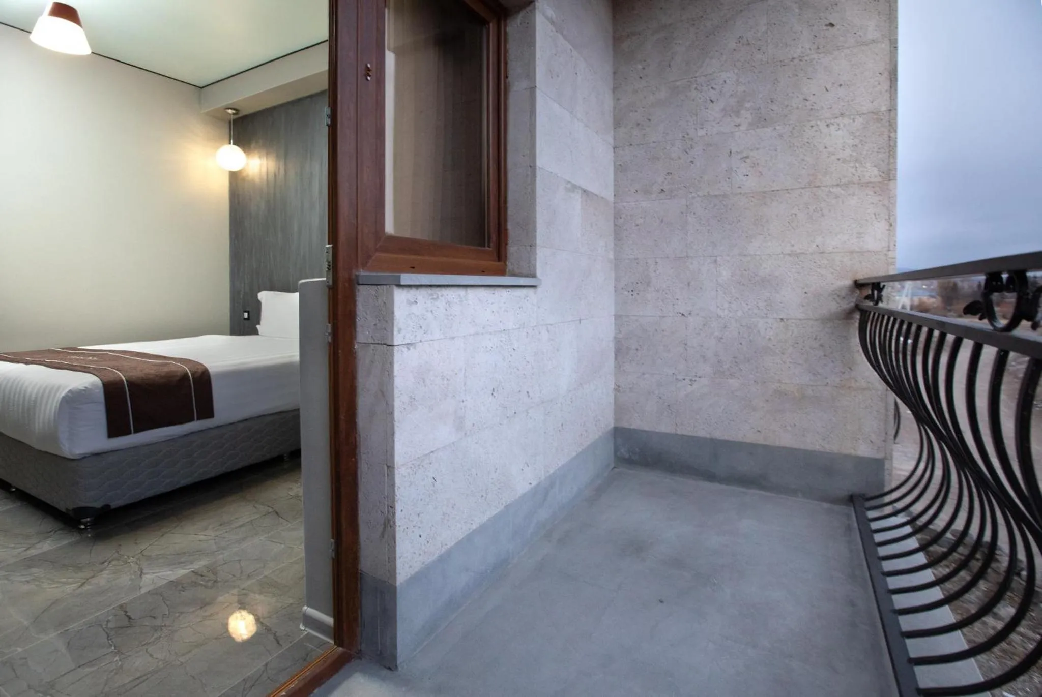 Balcony/Terrace, Bed in Alaska Resort