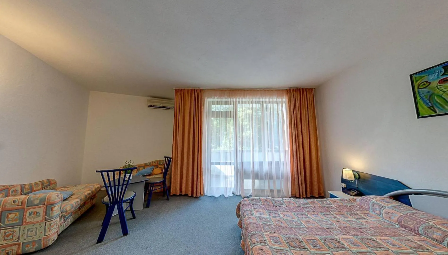 Photo of the whole room, Bed in Elmar Hotel