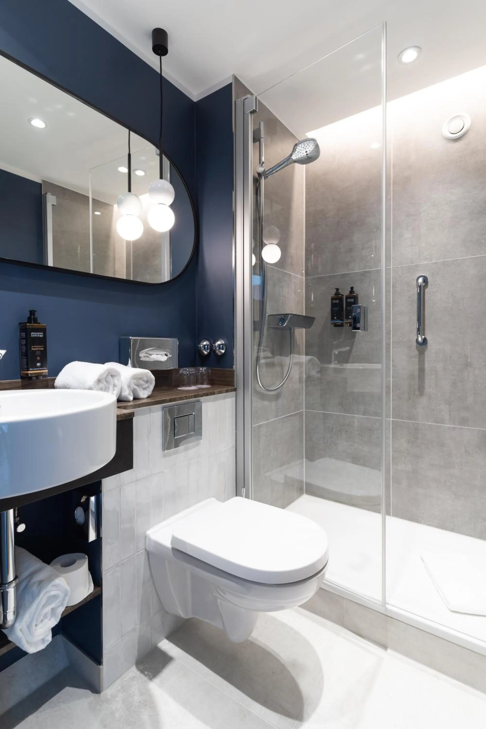 Toilet in Mercure Mainz City Center