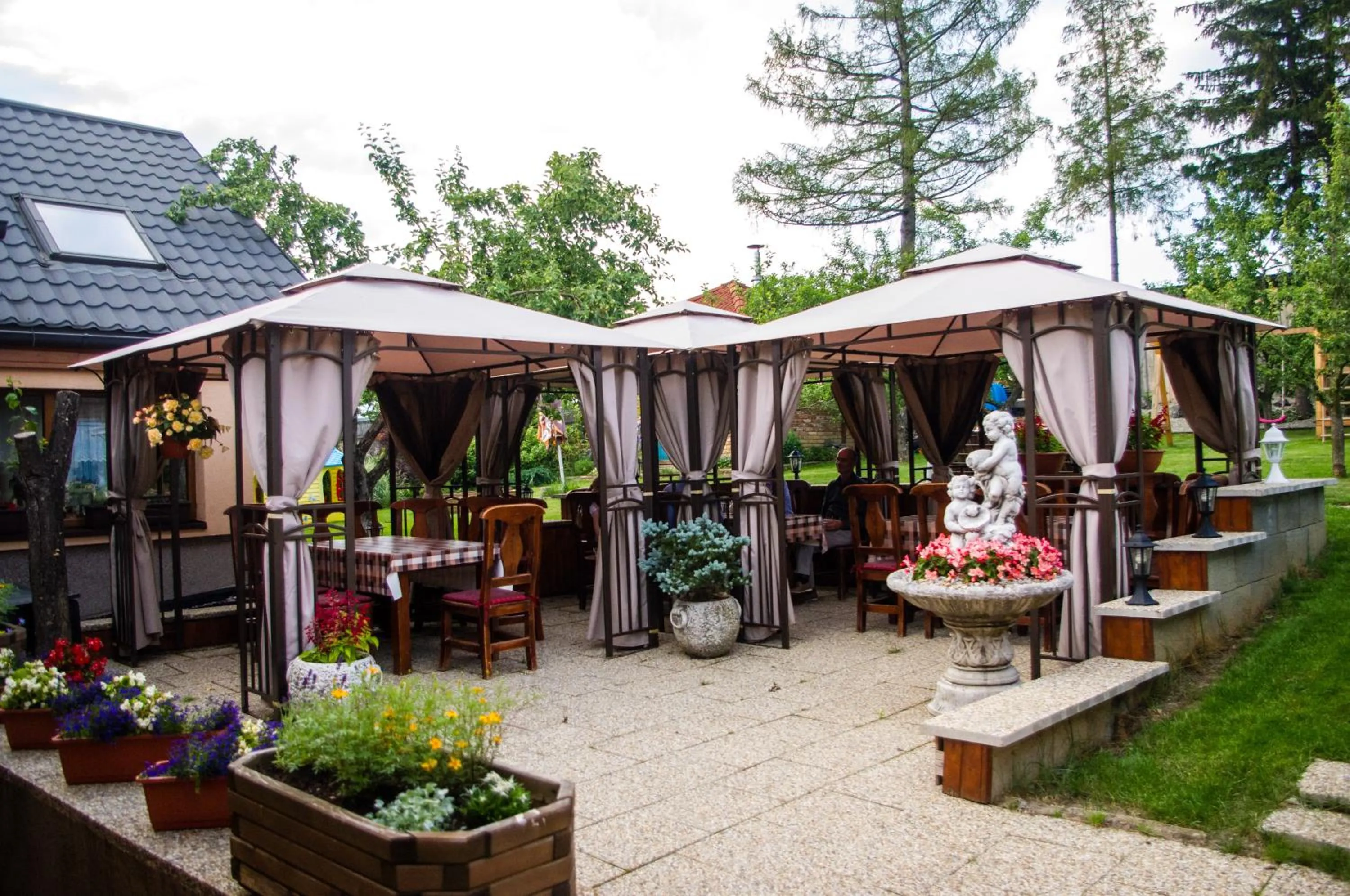 Garden in Penzión Vila Petra Bed&Breakfast