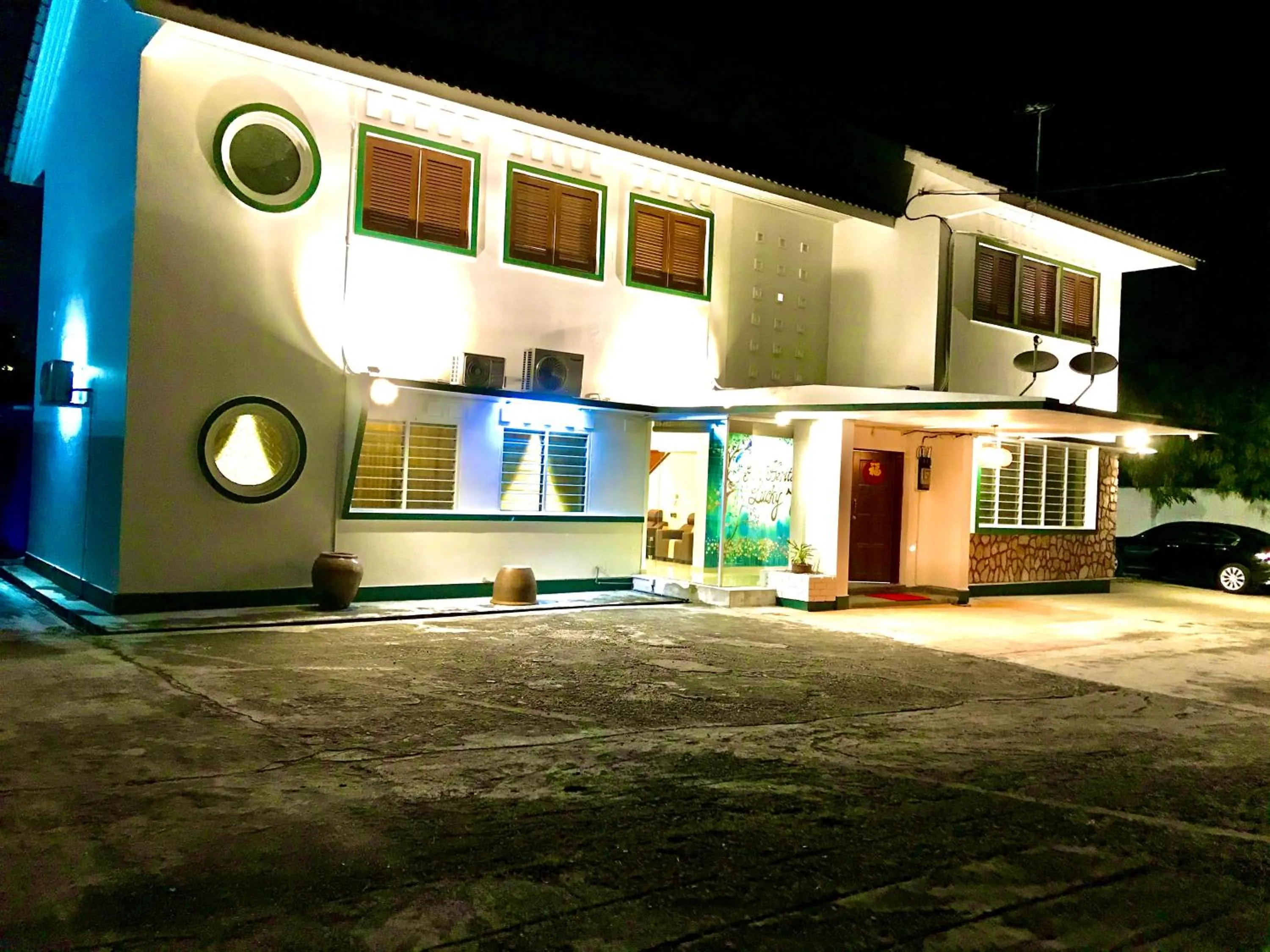 Art Heritage at Lucky 7