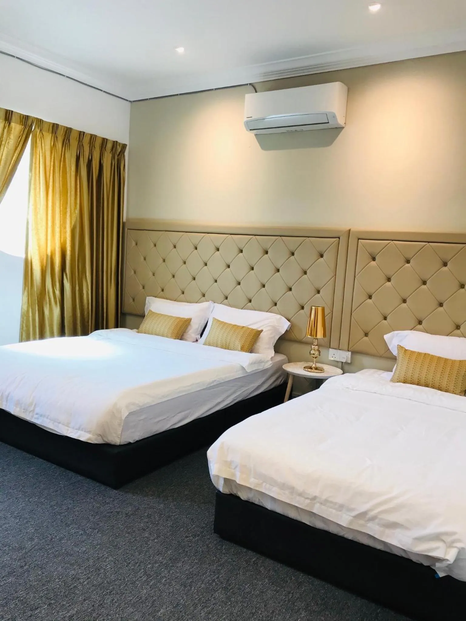 Art Heritage at Lucky 7