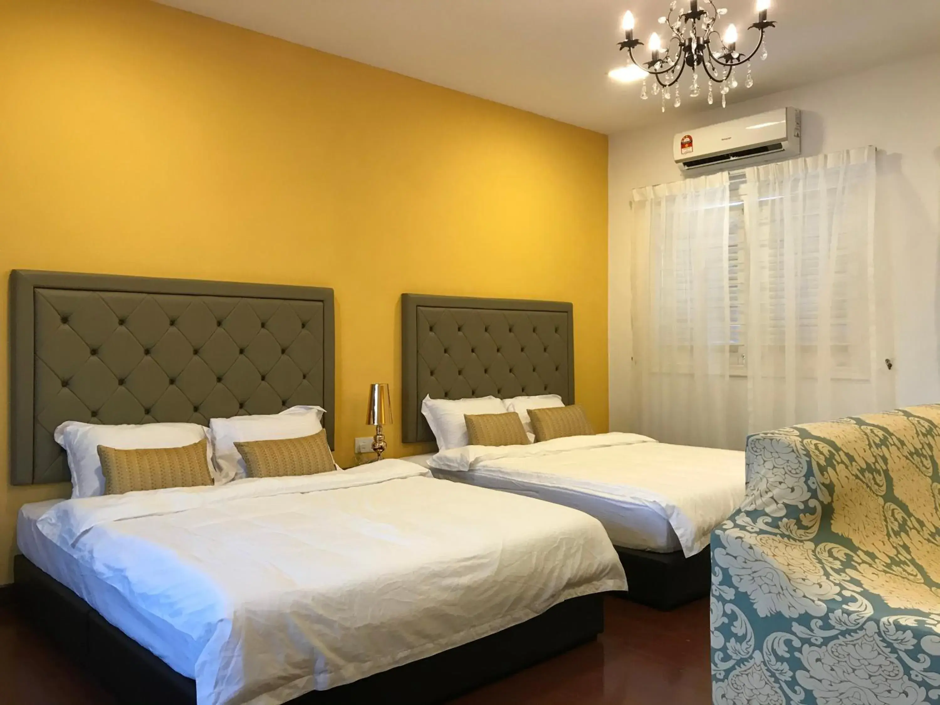 Bed in Art Heritage at Lucky 7 Bed in Art Heritage at Lucky 7