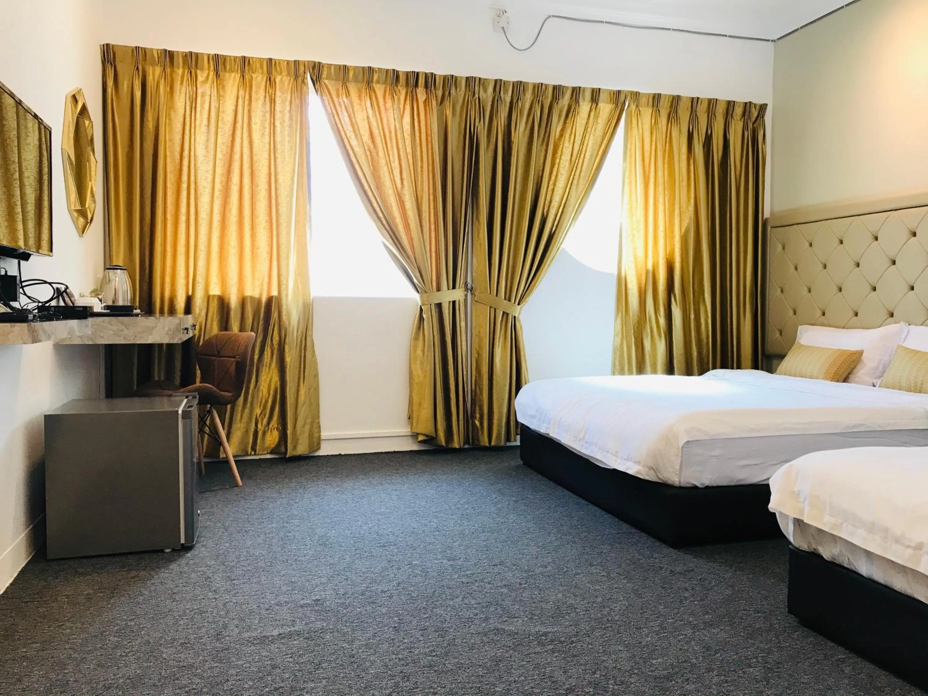 Art Heritage at Lucky 7