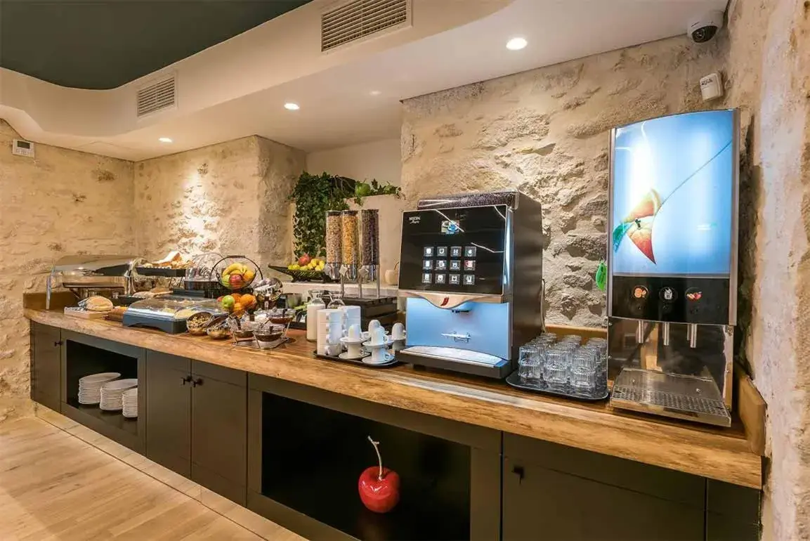 Restaurant/places to eat in Artion Boutique by Enorme Restaurant/places to eat in Artion Boutique by Enorme