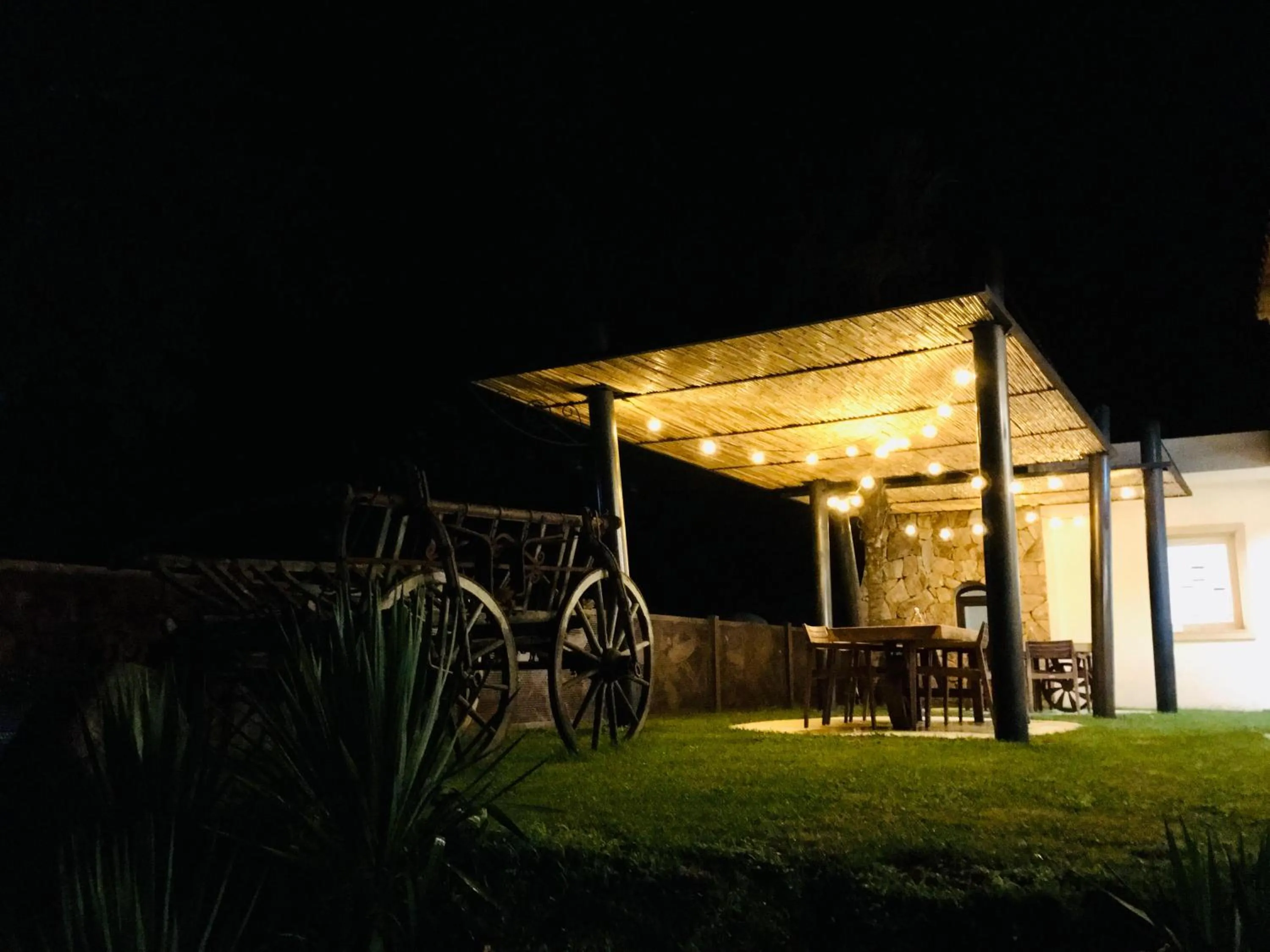 Restaurant/places to eat in Hôtel Cantu di Fiumu