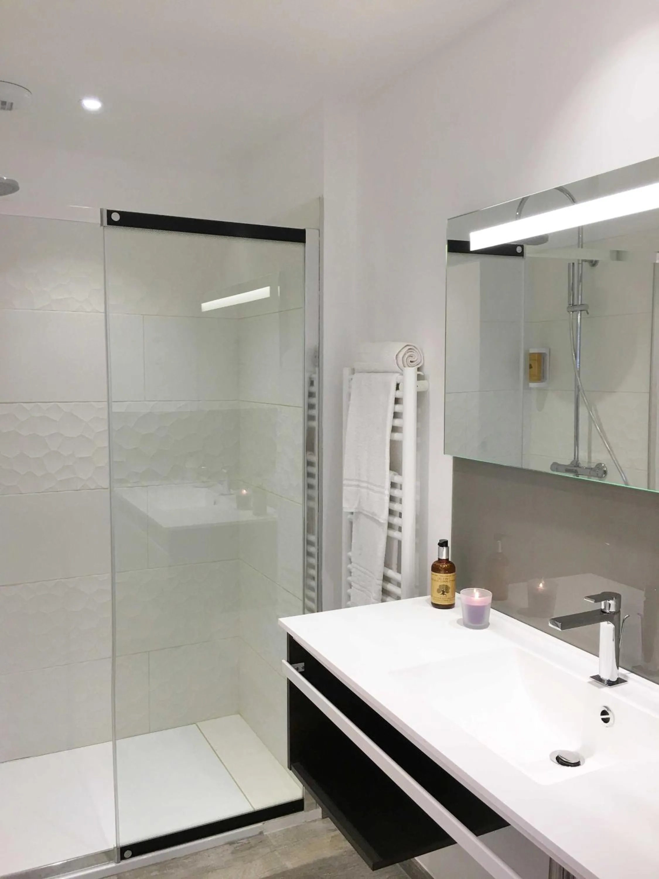 Bathroom in Hôtel Cantu di Fiumu
