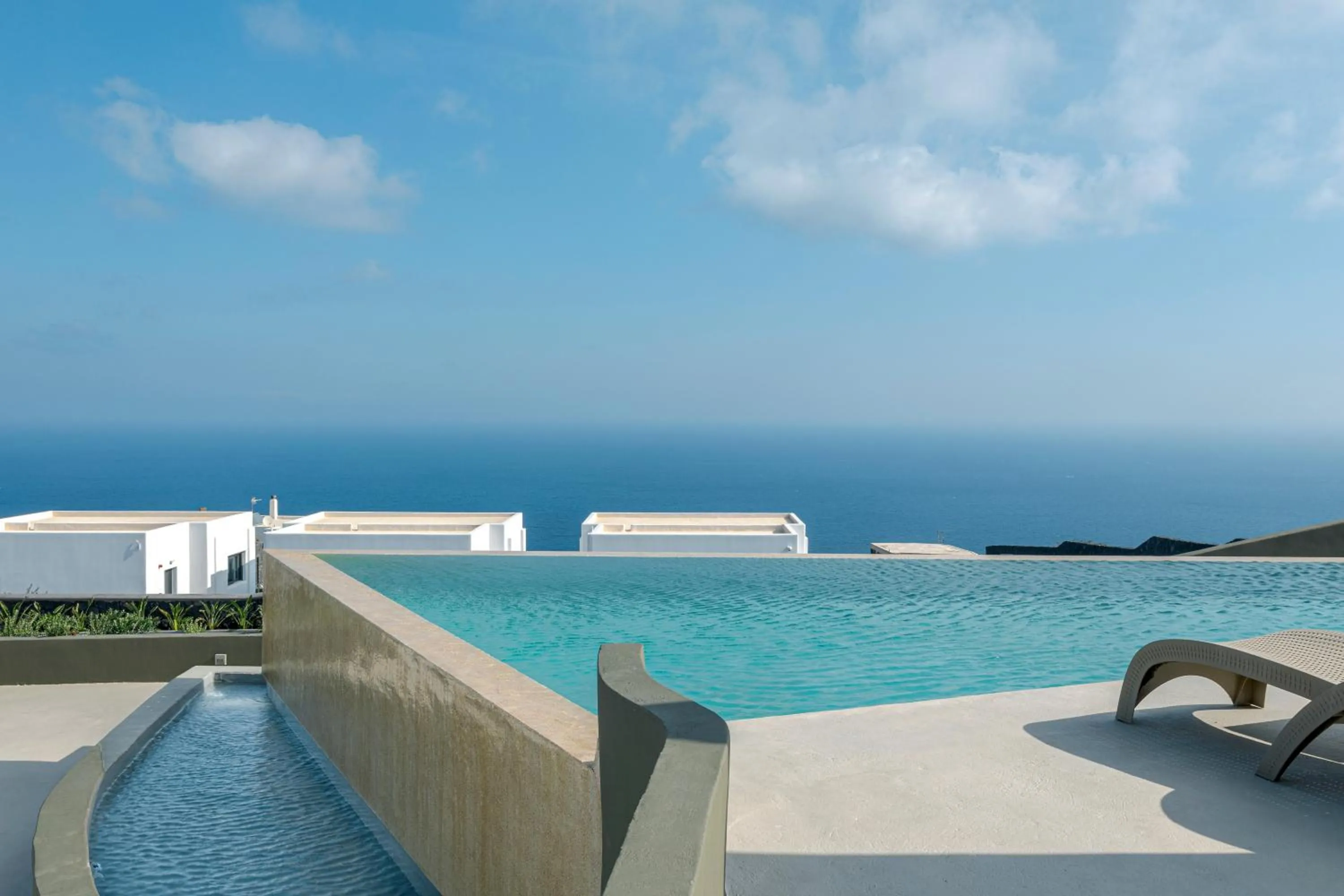 Pool view in Pearl Inn Hotel by Pearl Hotel Collection