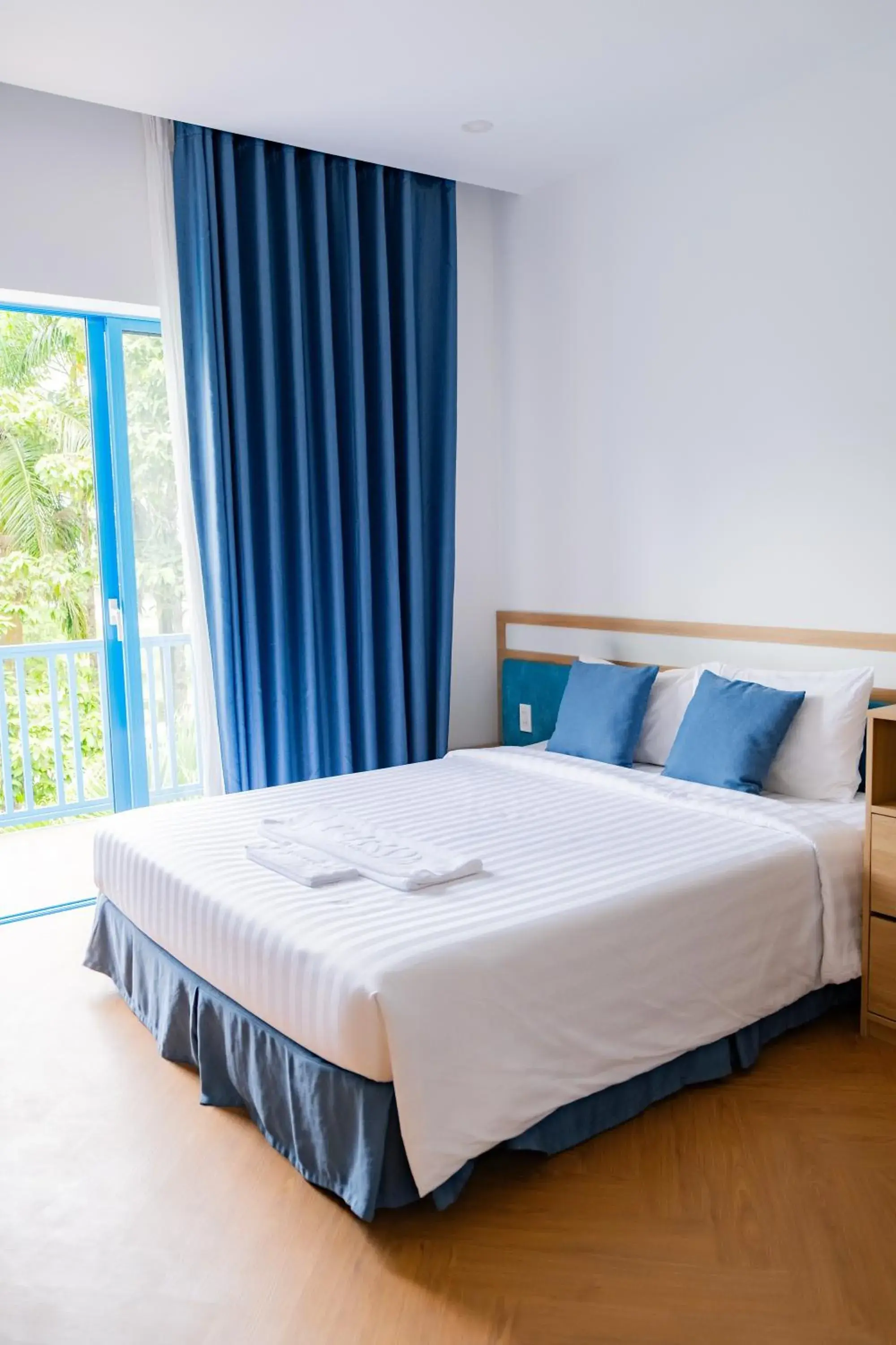 King Room with Lake View - single occupancy in Turi Staypoint King Room with Lake View - single occupancy in Turi Staypoint