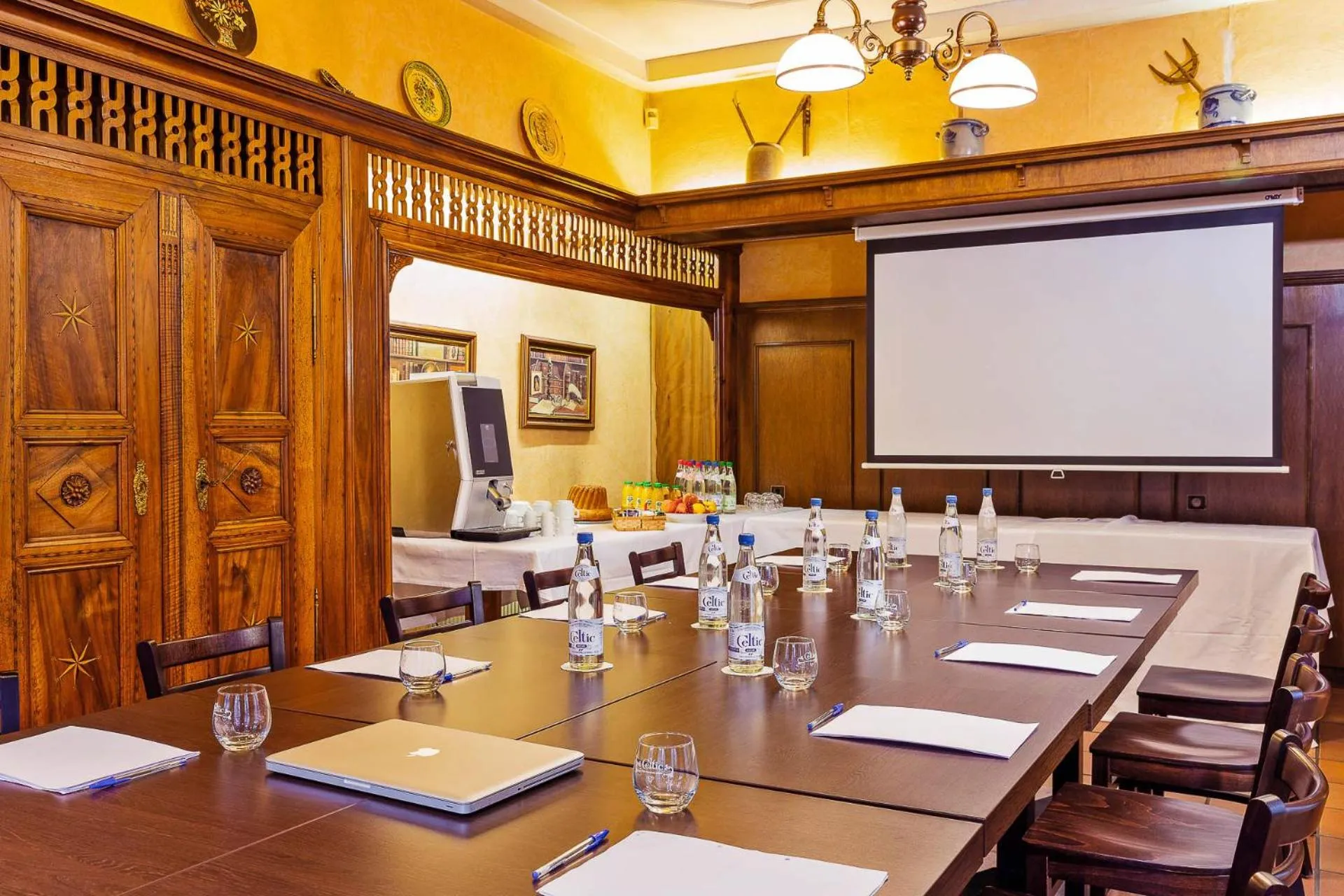 Meeting/conference room in Hôtel Restaurant Le Bristol