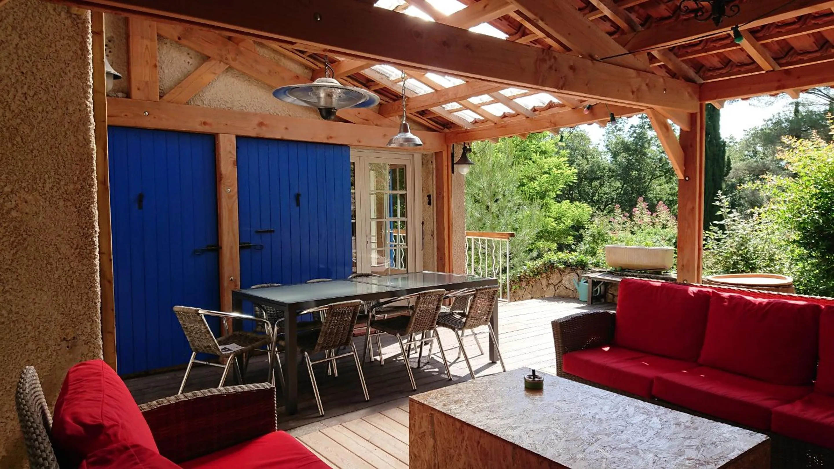 Activities in baraveou home in nature