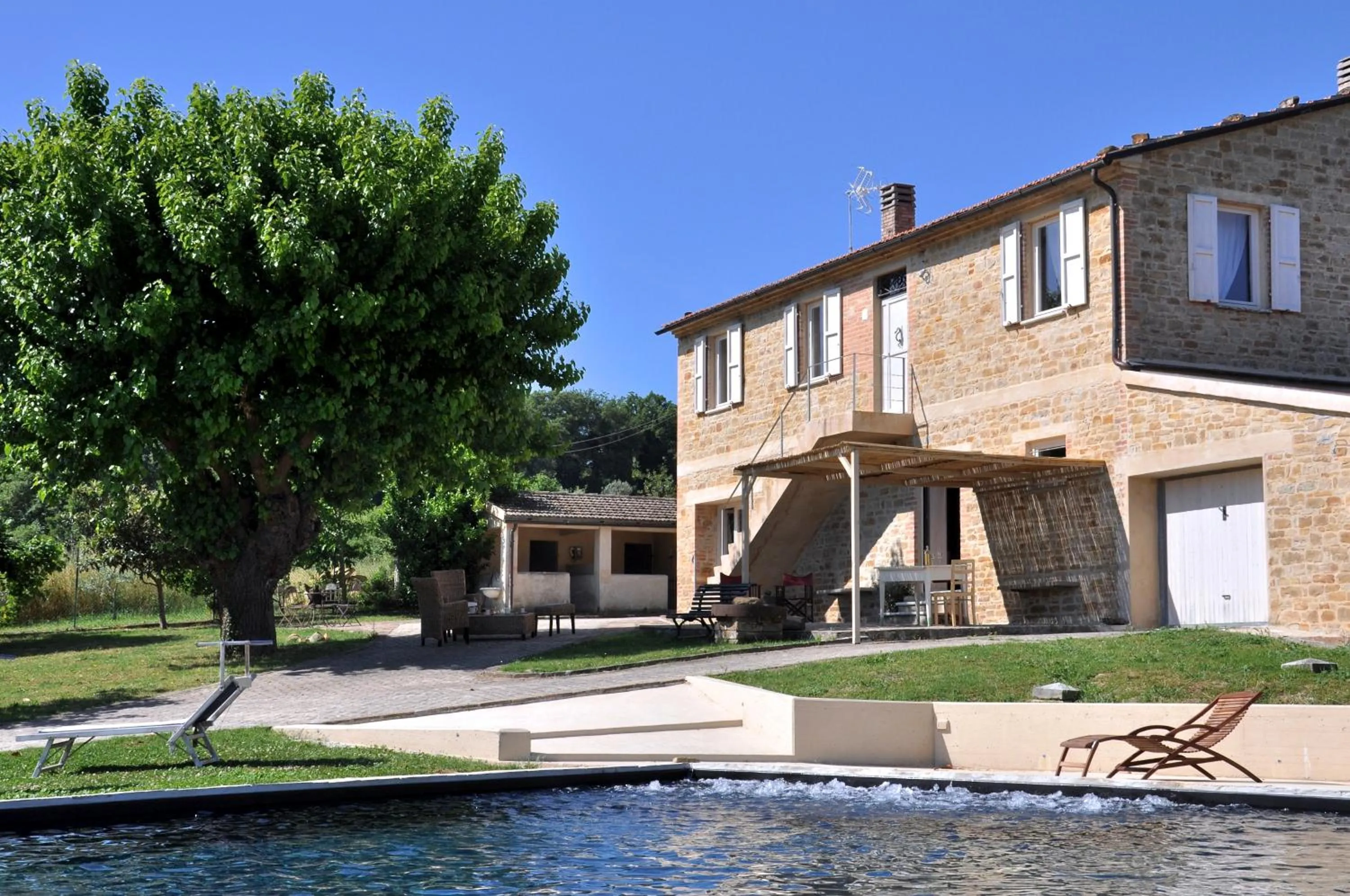 Facade/entrance in Tuttaterra