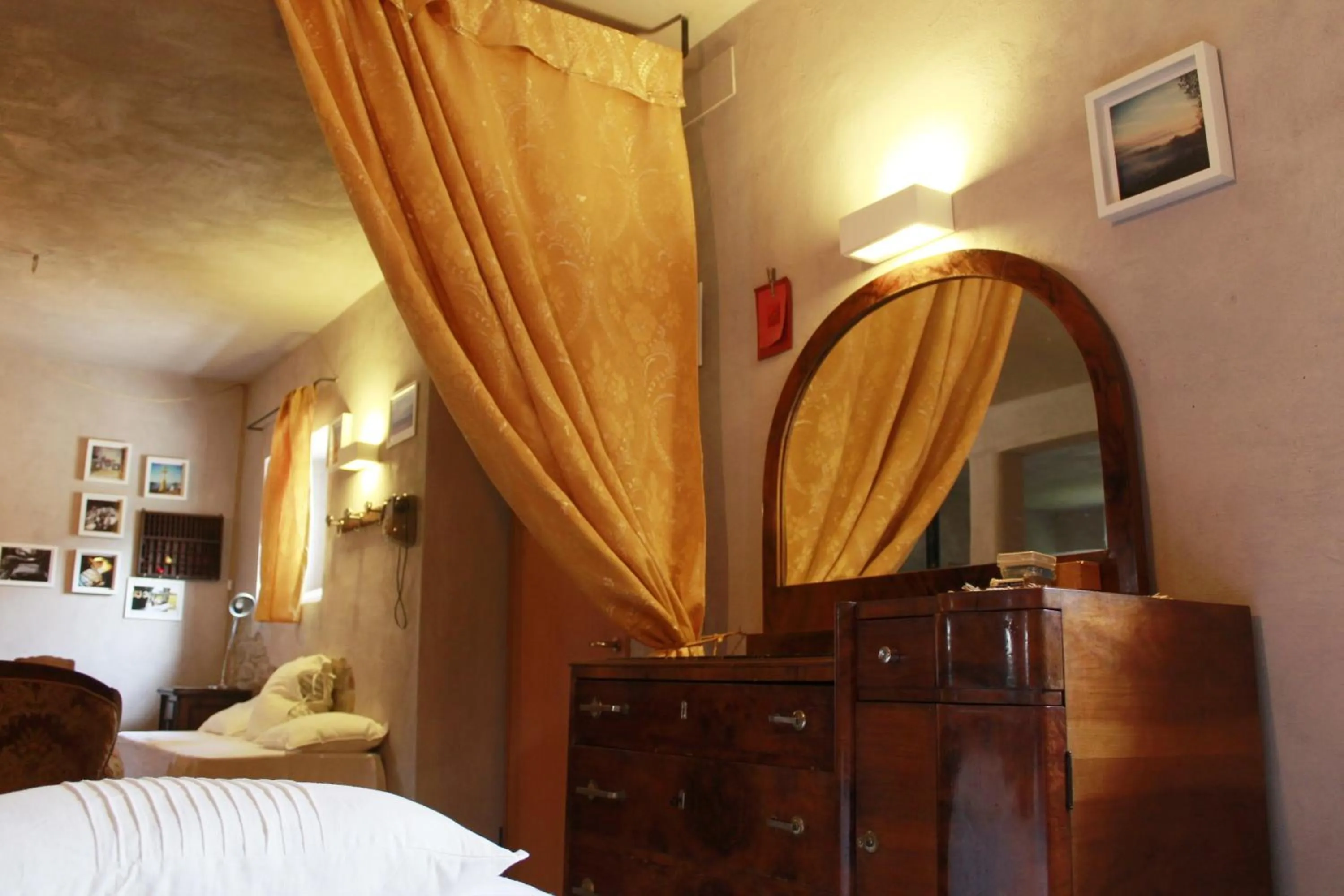 Bedroom, Bed in Tuttaterra