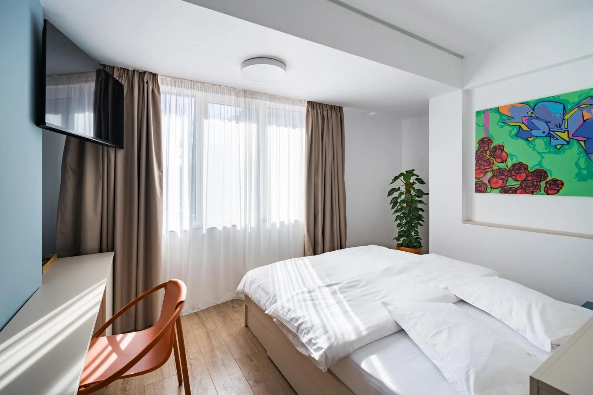 TV and multimedia, Bed in Graffiti Hotel