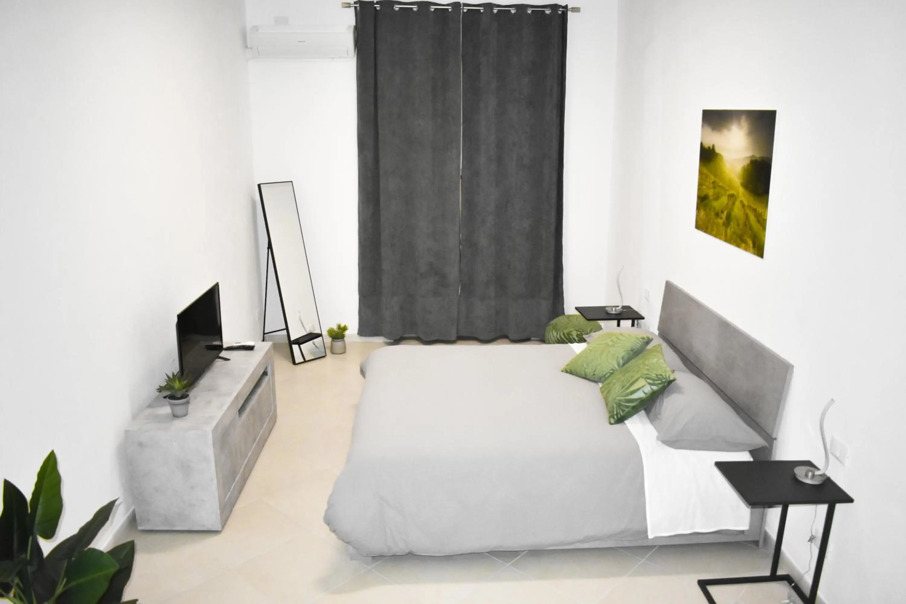 Photo of the whole room, Bed in Vista sul Forte