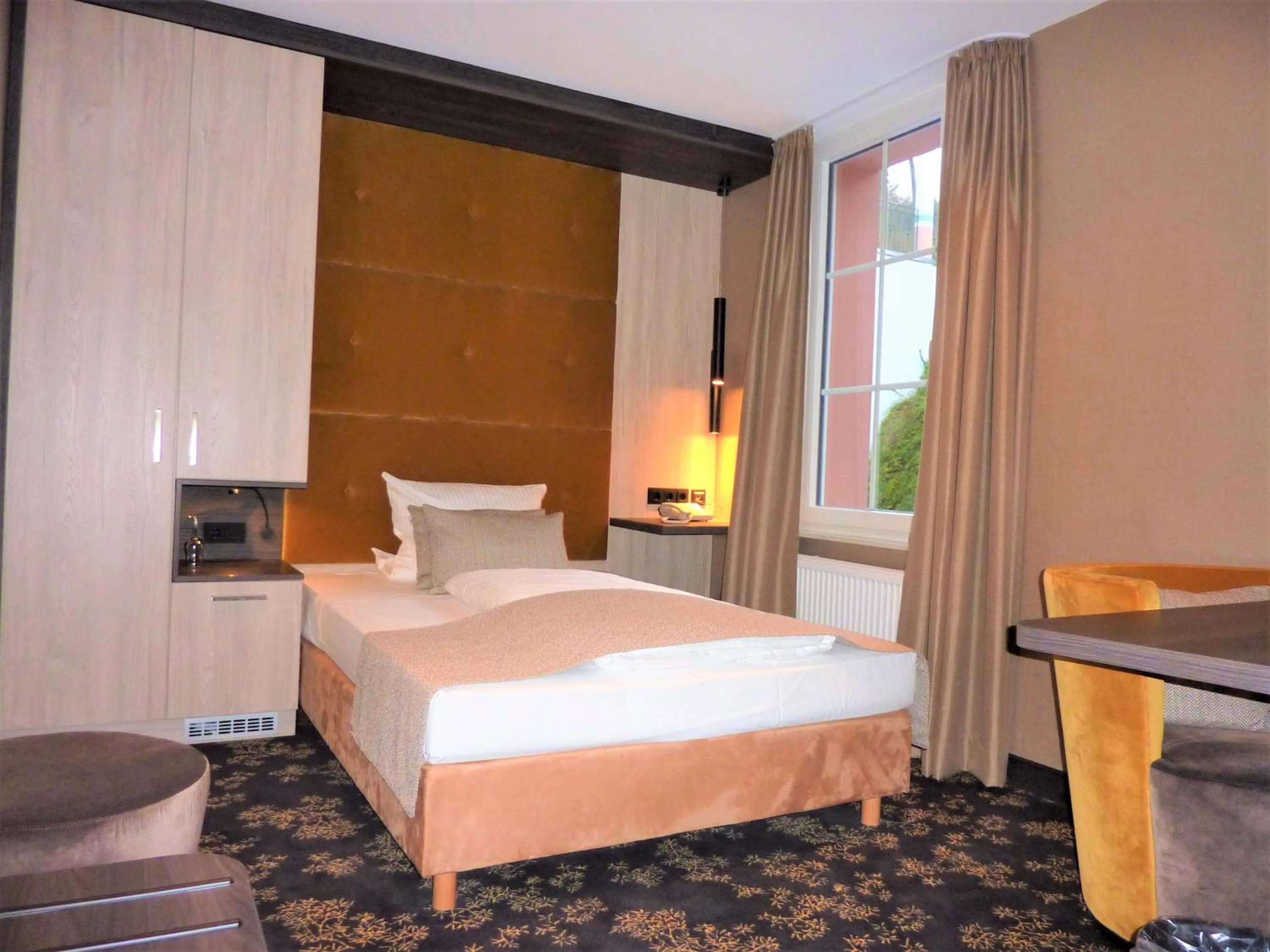 Bed in Akzent Waldhotel Rheingau