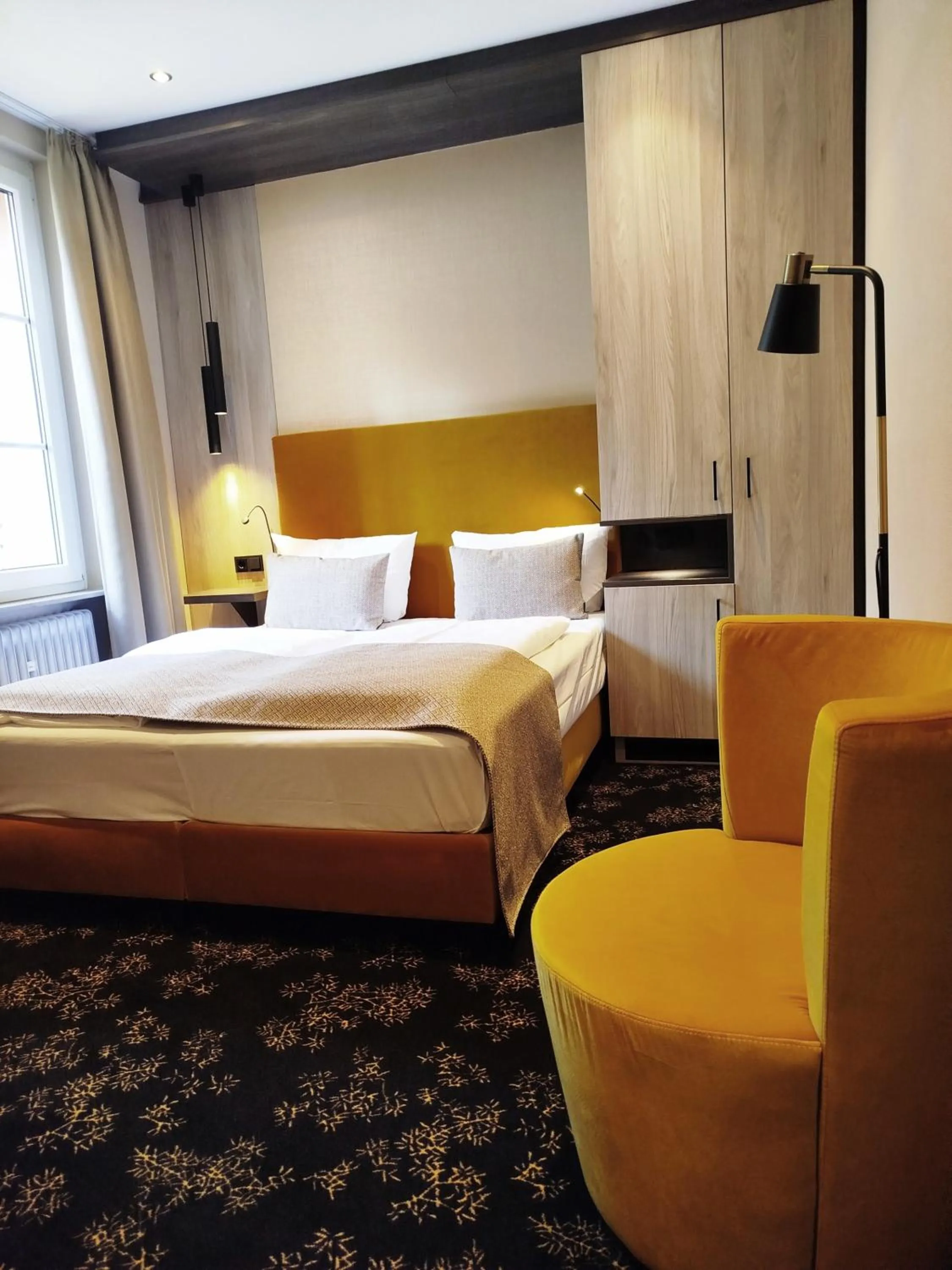 Photo of the whole room, Bed in Akzent Waldhotel Rheingau