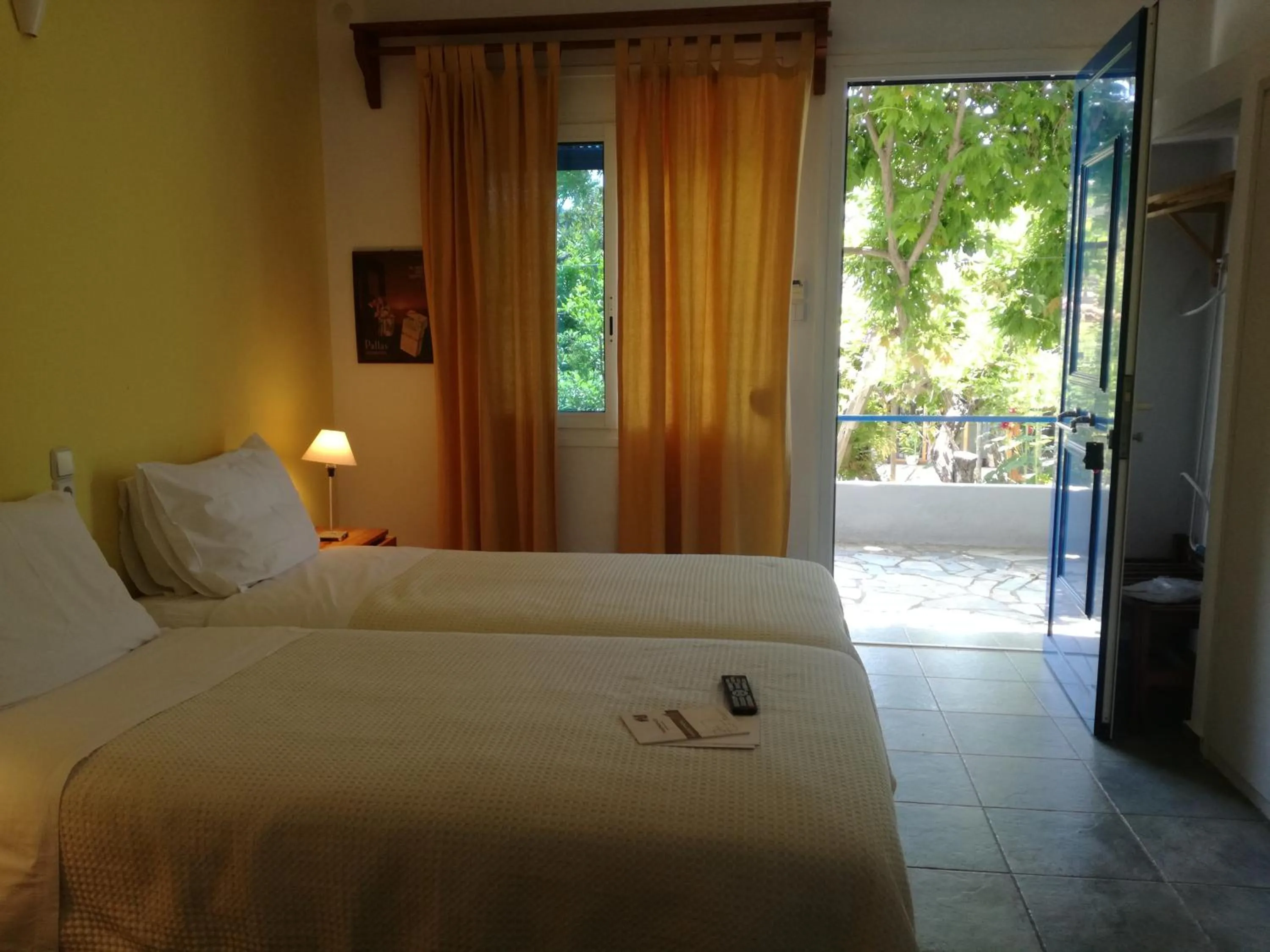 Standard Triple Room in Ikion Studios