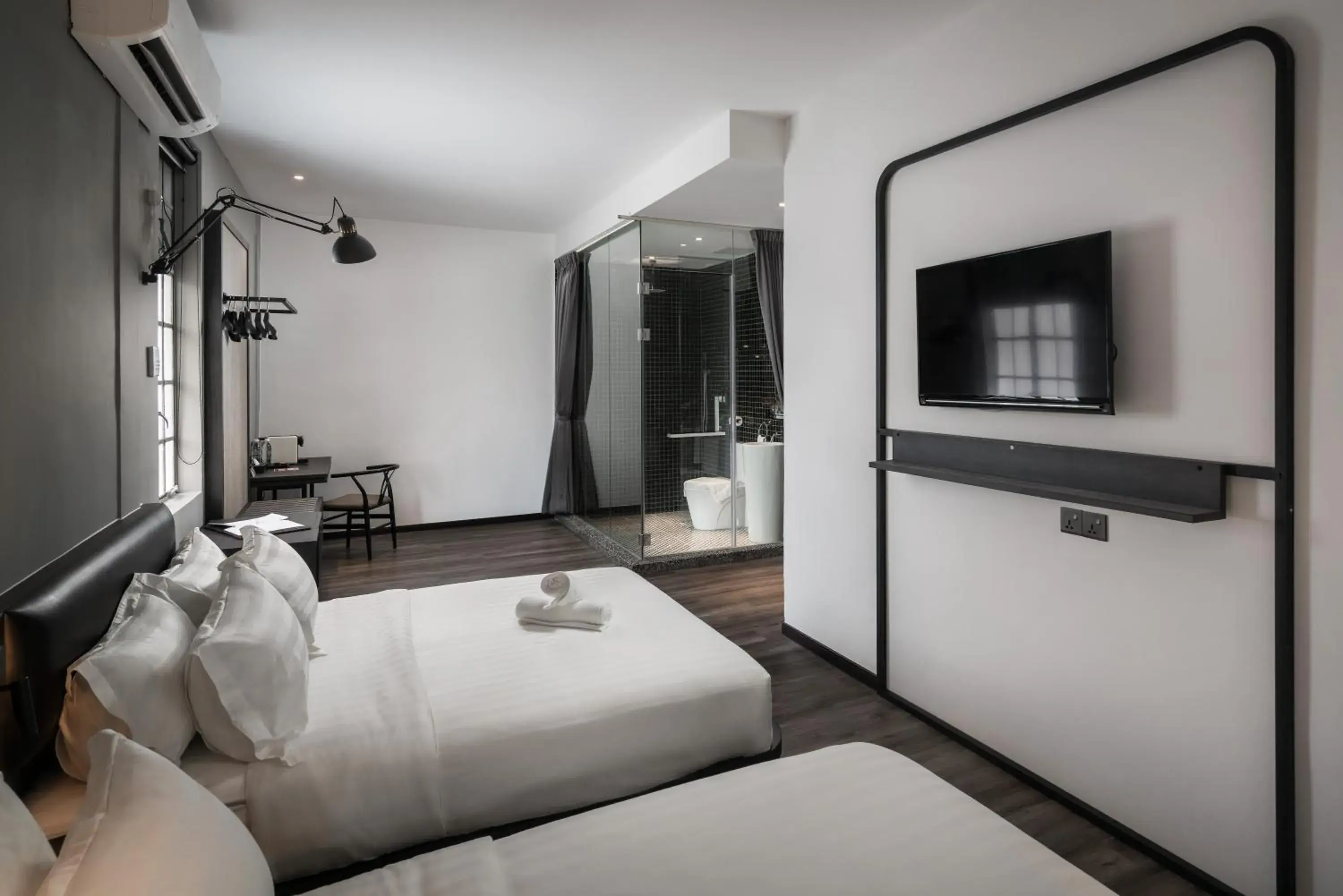 Bedroom, Bed in Modern Hotel Georgetown