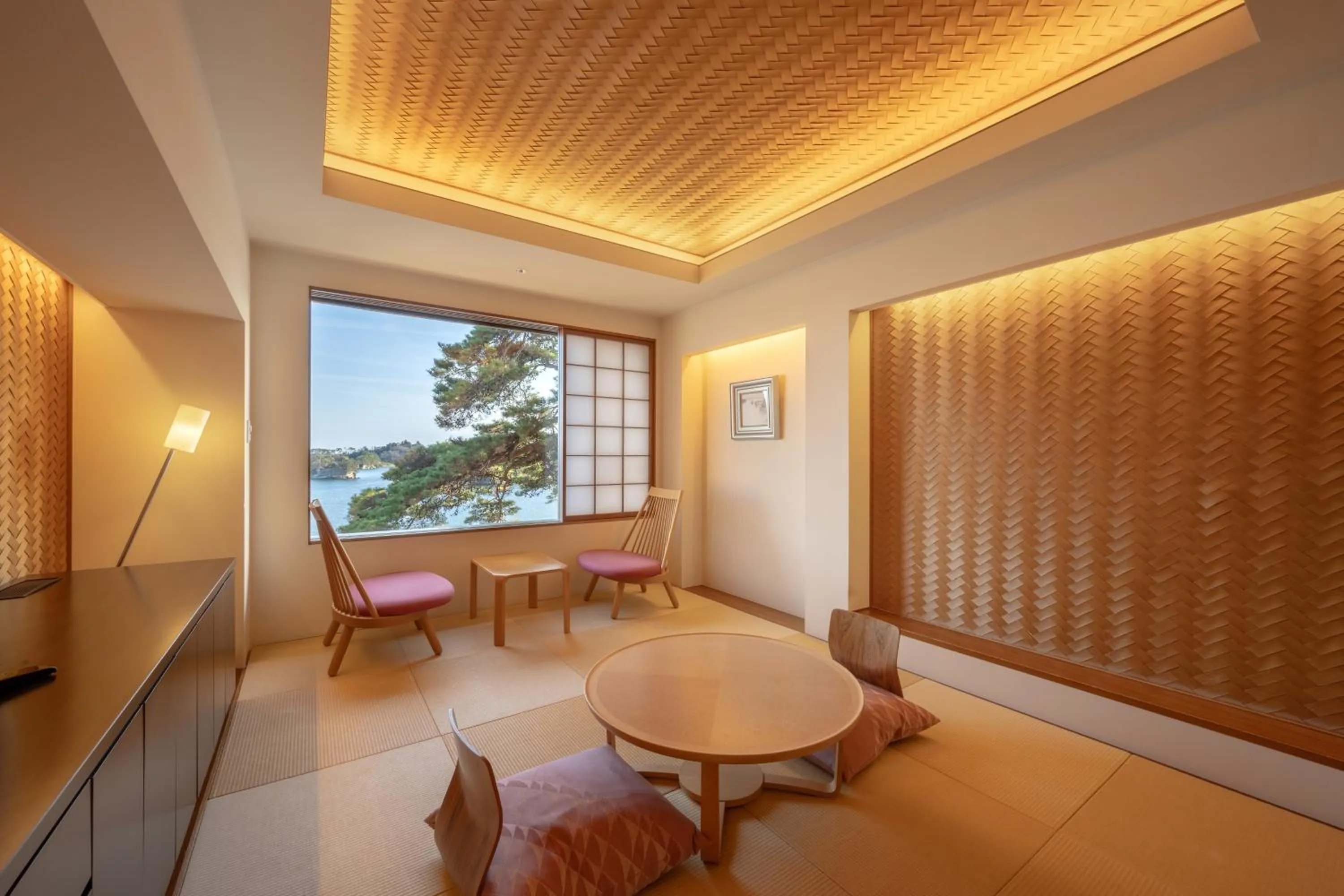 Natural landscape in Komatsu-kan Kofu-tei