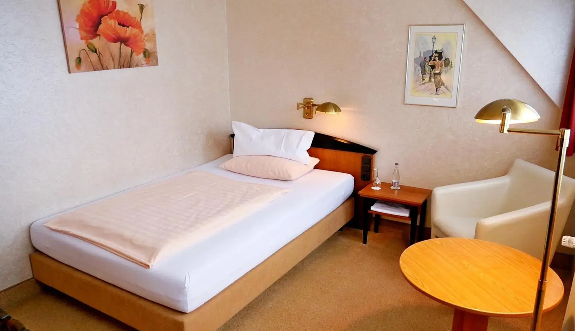 Standard Single Room in Hotel Jugendstil Standard Single Room in Hotel Jugendstil