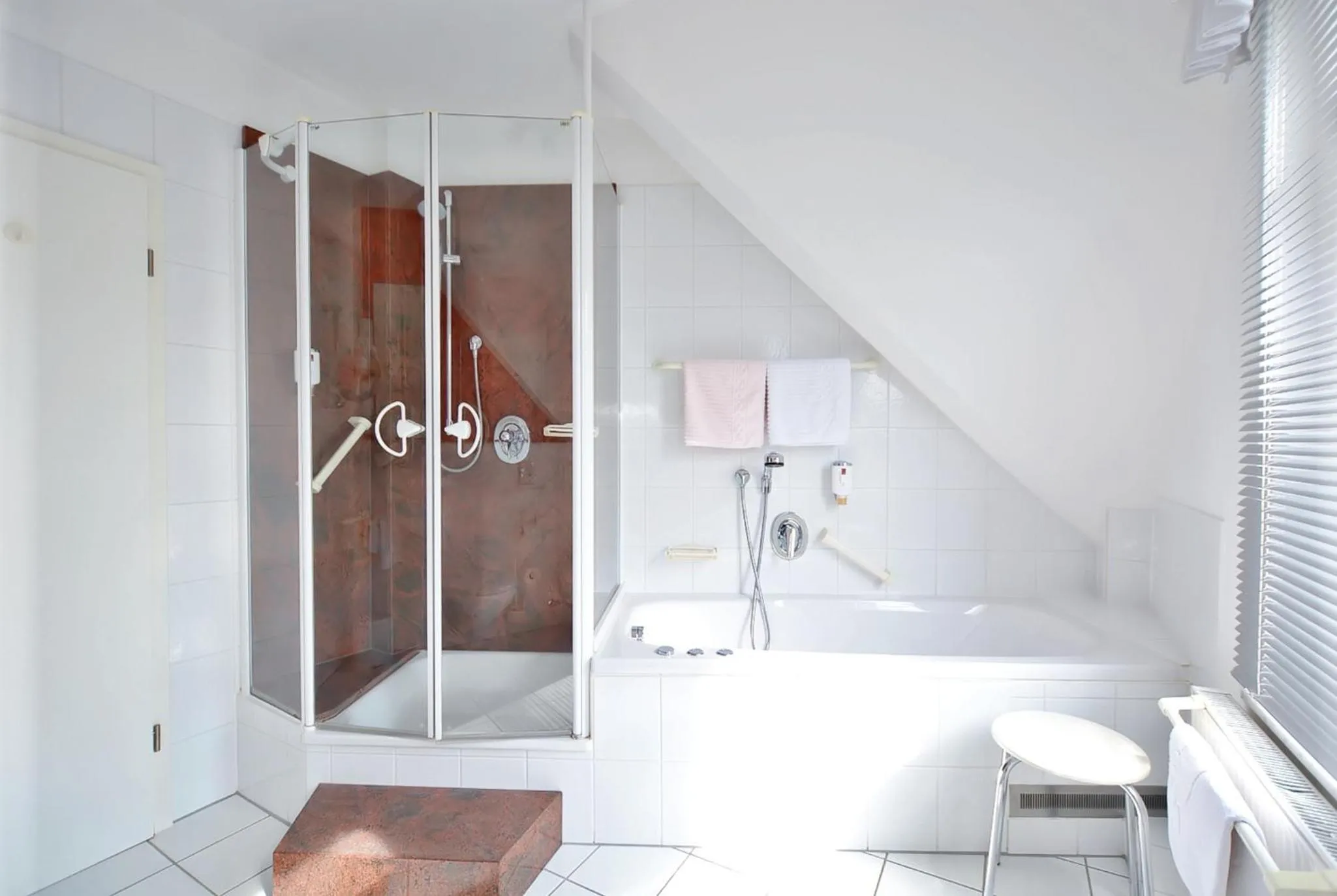 Hot Tub in Hotel Jugendstil