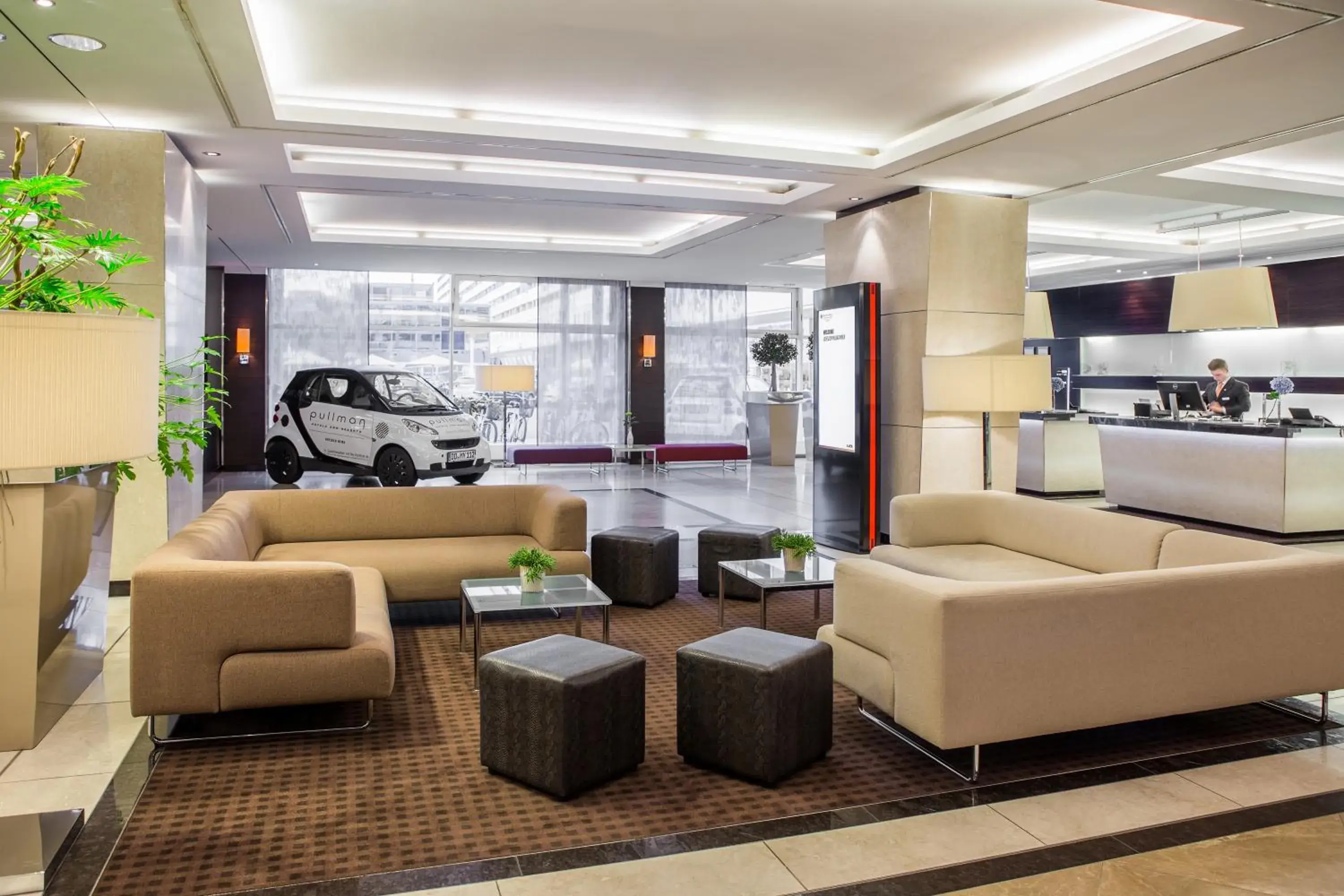 Lobby or reception in Occidental Dresden Newa Lobby or reception in Occidental Dresden Newa