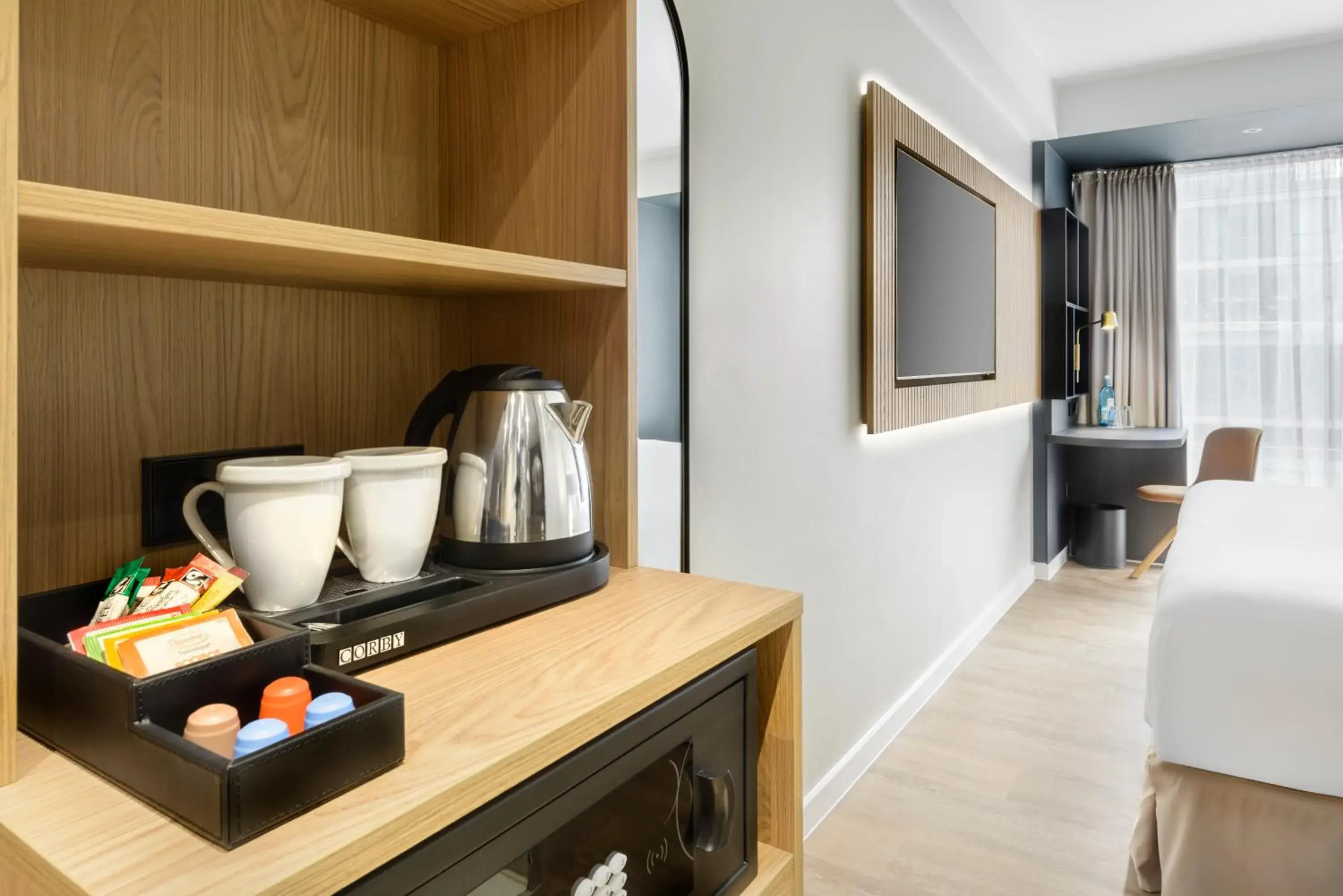 Coffee/tea facilities, Bed in Barceló Dresden Newa Coffee/tea facilities, Bed in Barceló Dresden Newa