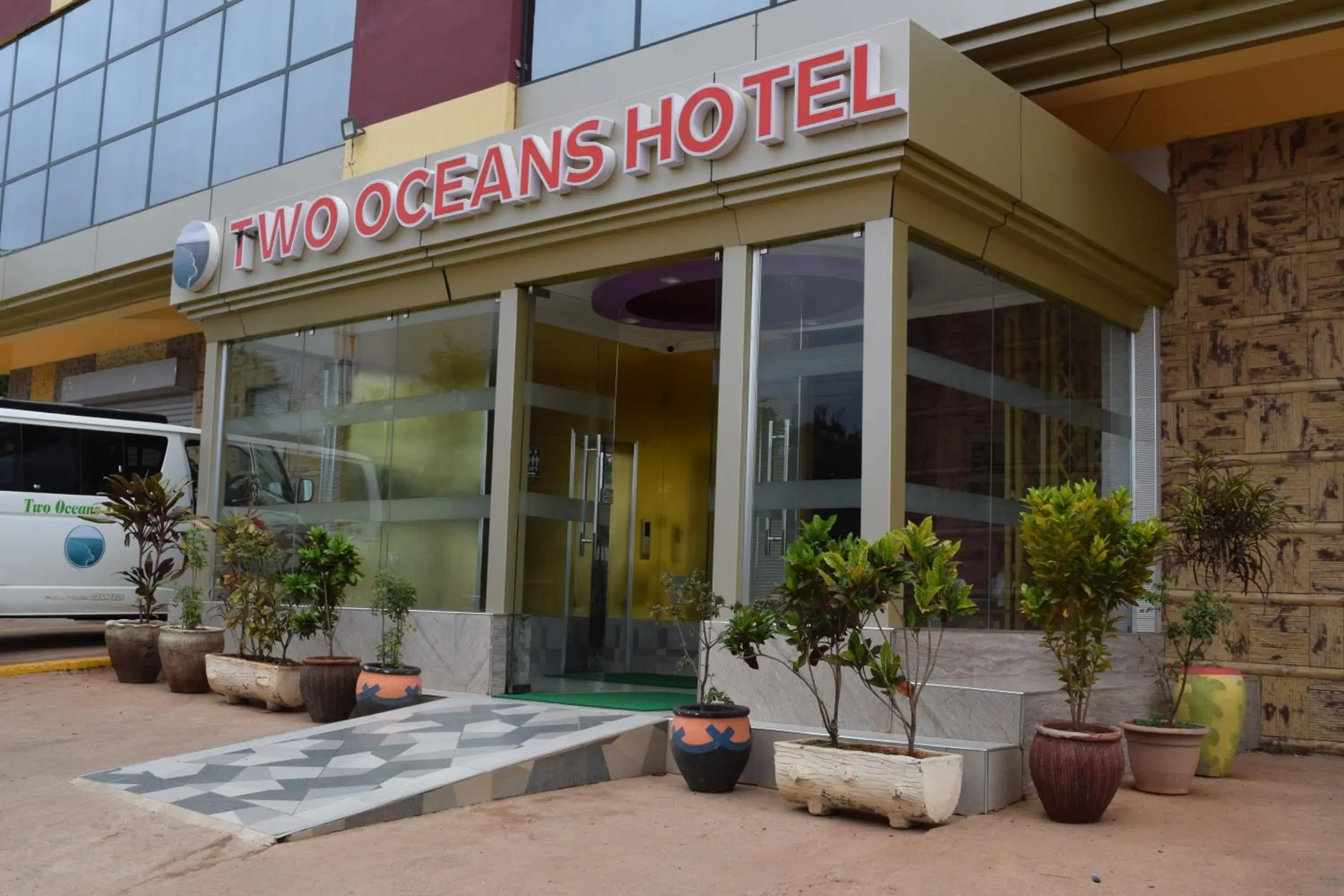 King Room with Balcony in Two Oceans Hotel Voi King Room with Balcony in Two Oceans Hotel Voi