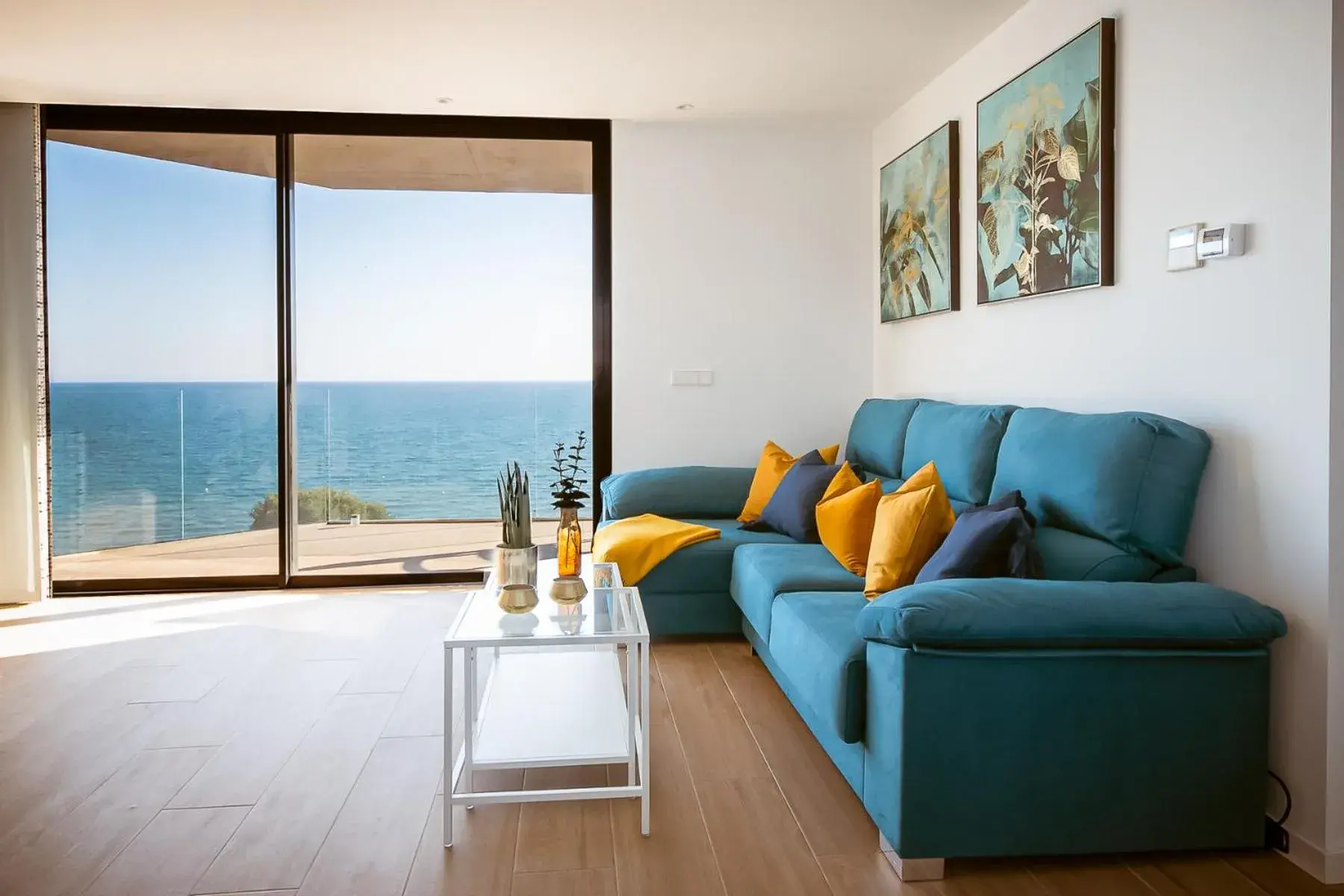 Modern sea front Reef Modern sea front Reef