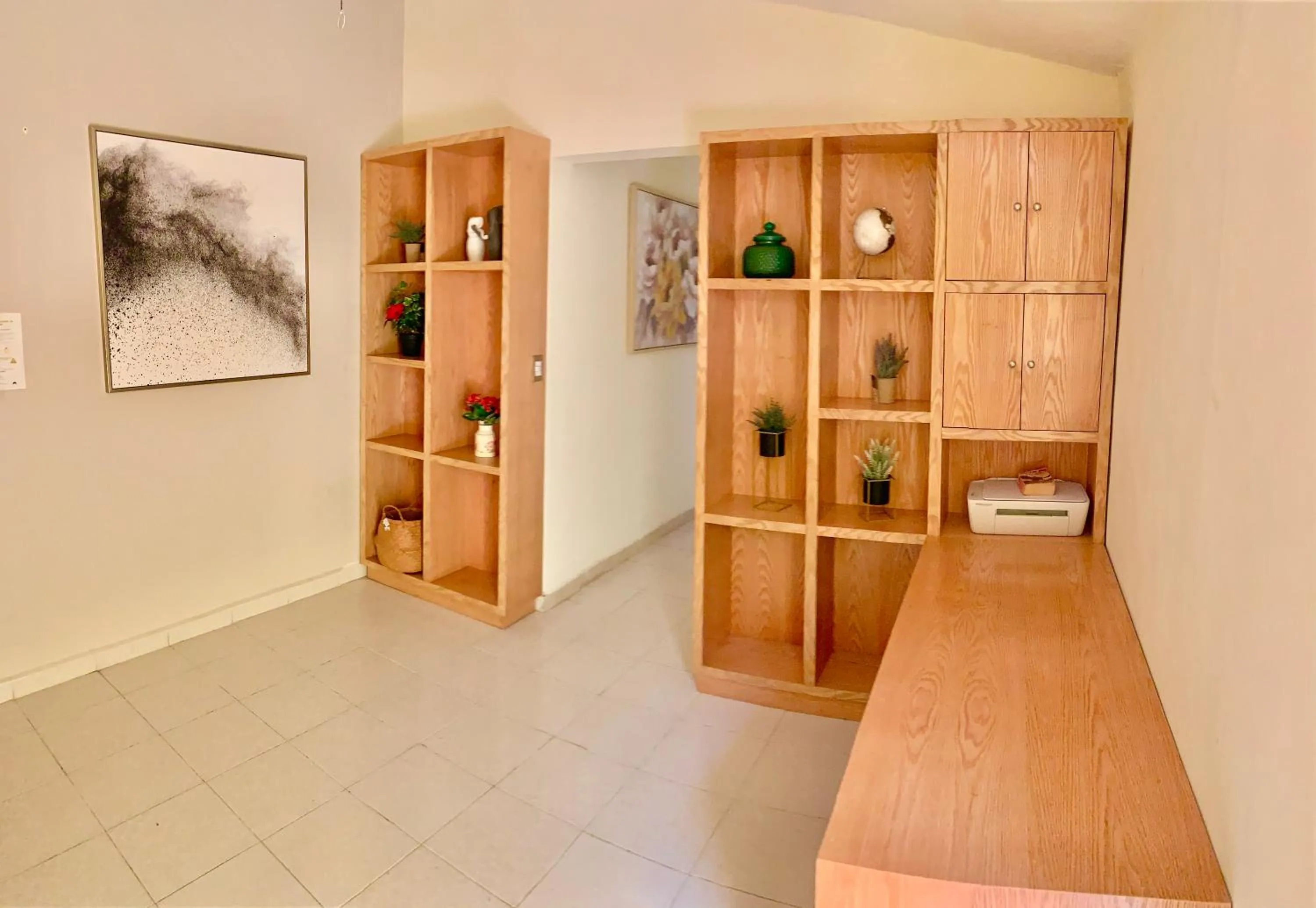 wardrobe in La Casa de los Alcatraces