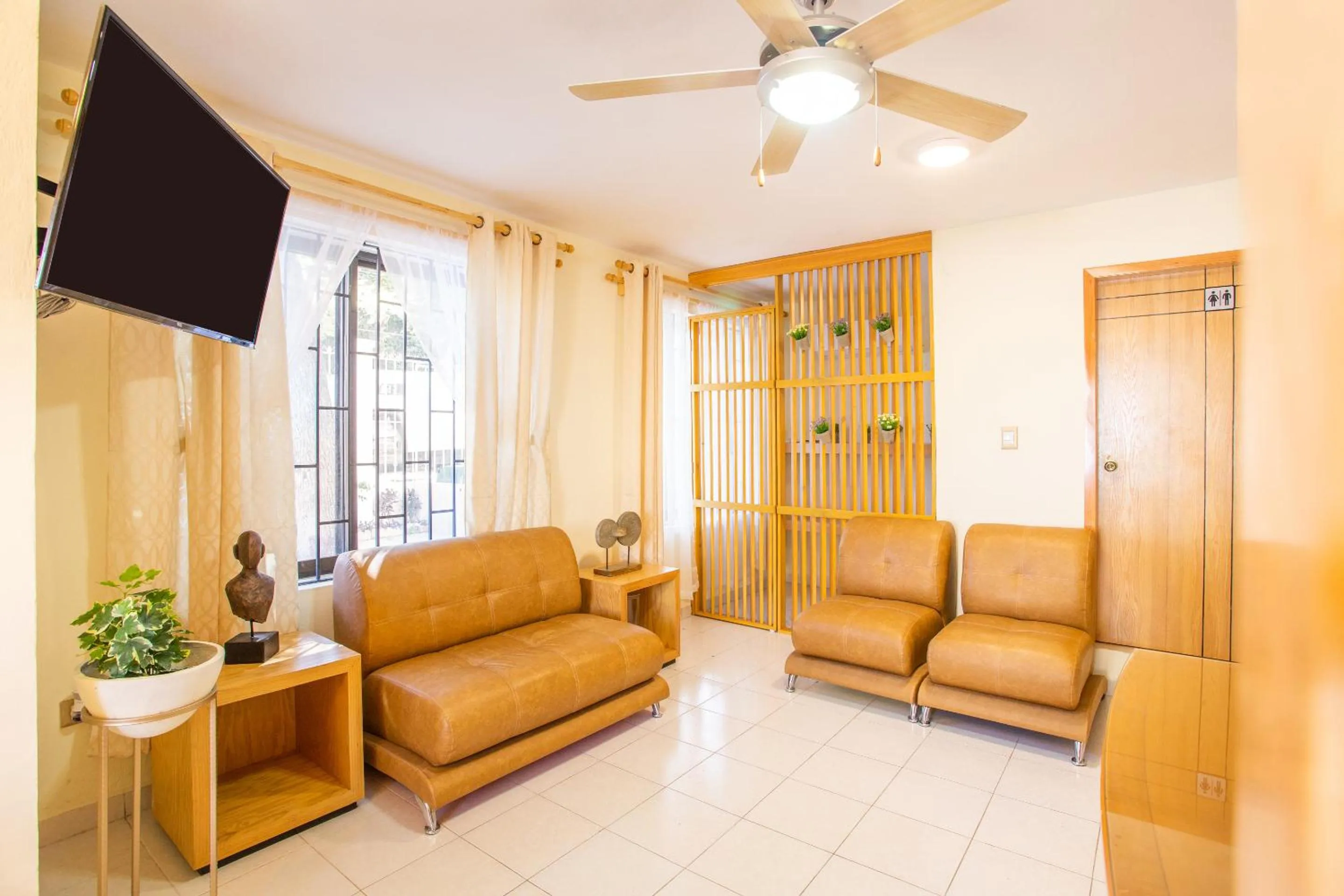 Seating area in La Casa de los Alcatraces