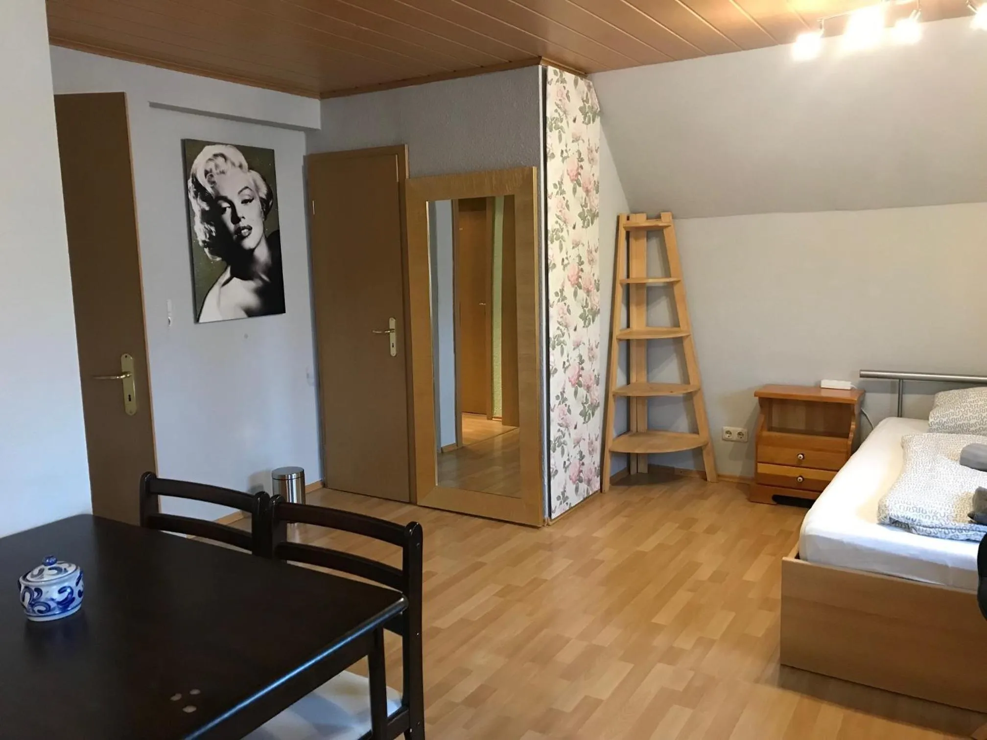 Bed in Pension Deinhardt